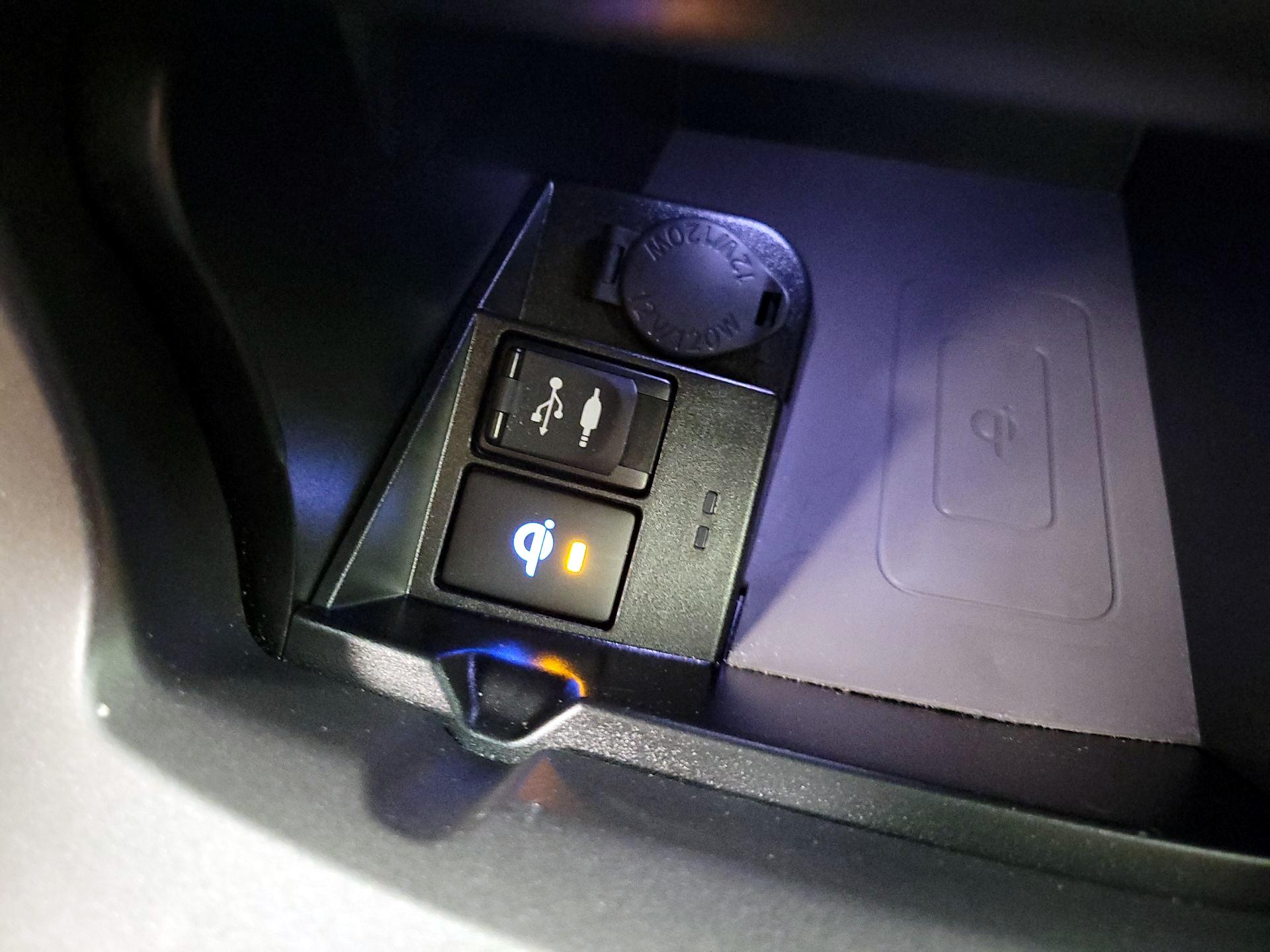 Thumbnail: 2016 Toyota Camry - 19