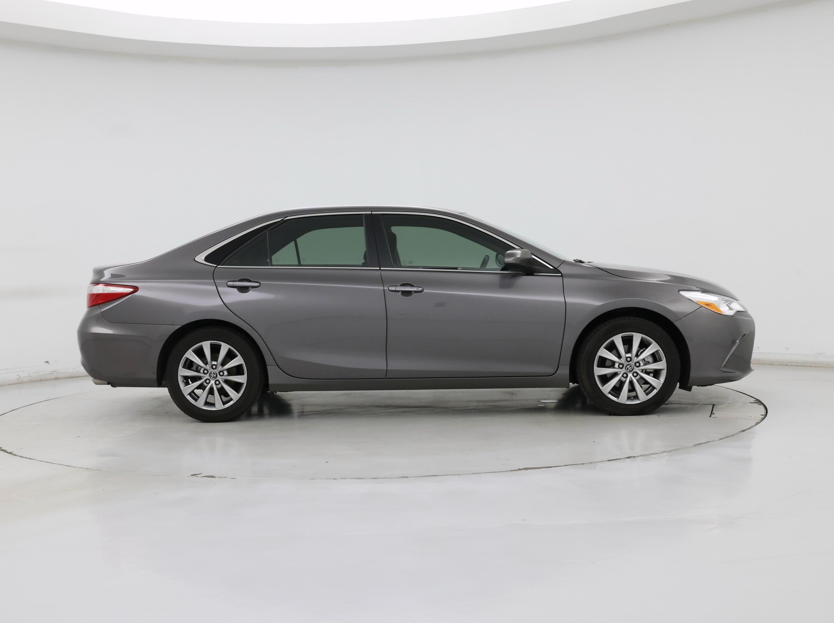 Thumbnail: 2016 Toyota Camry - 7