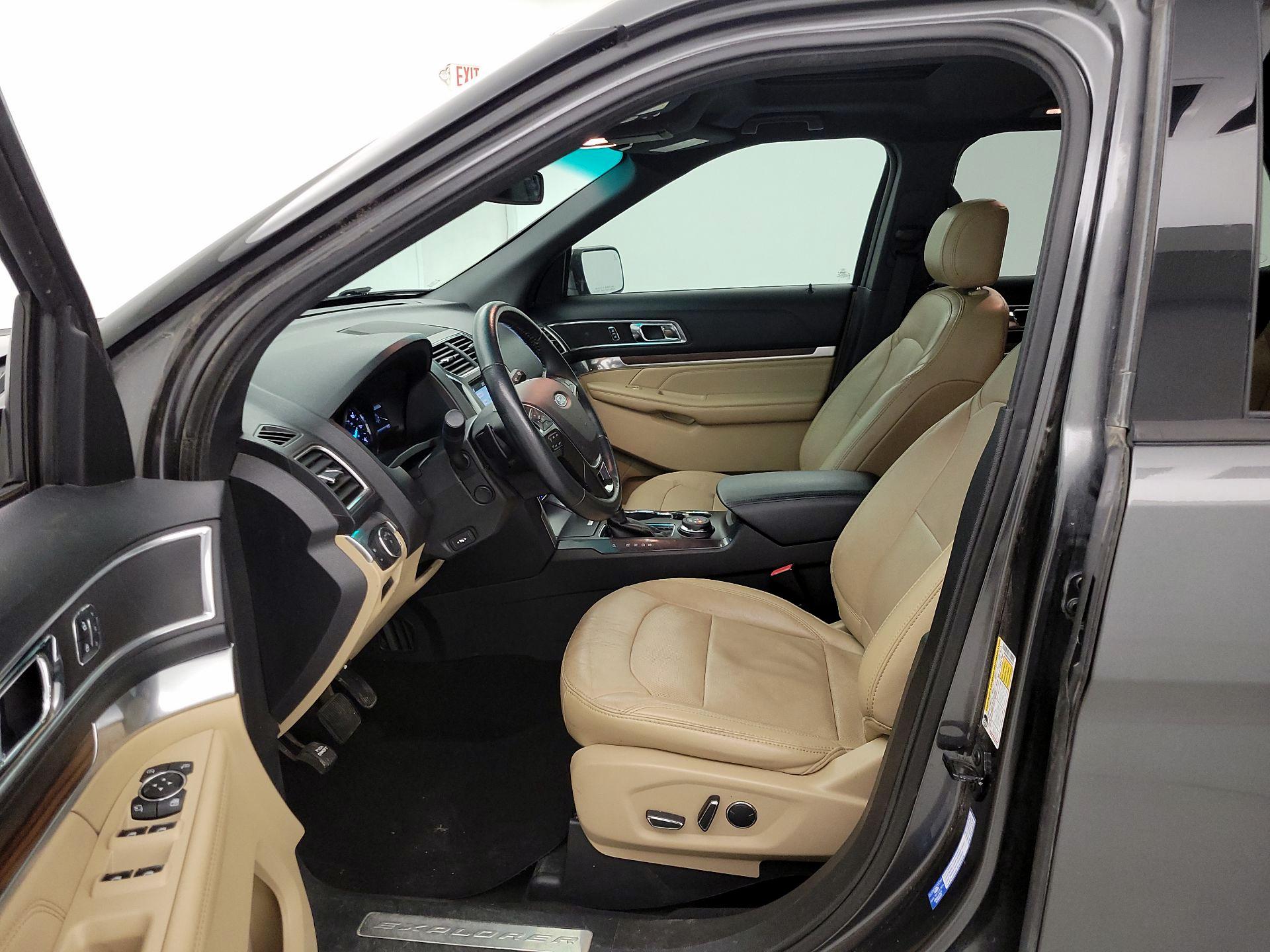 Thumbnail: 2017 Ford Explorer - 11