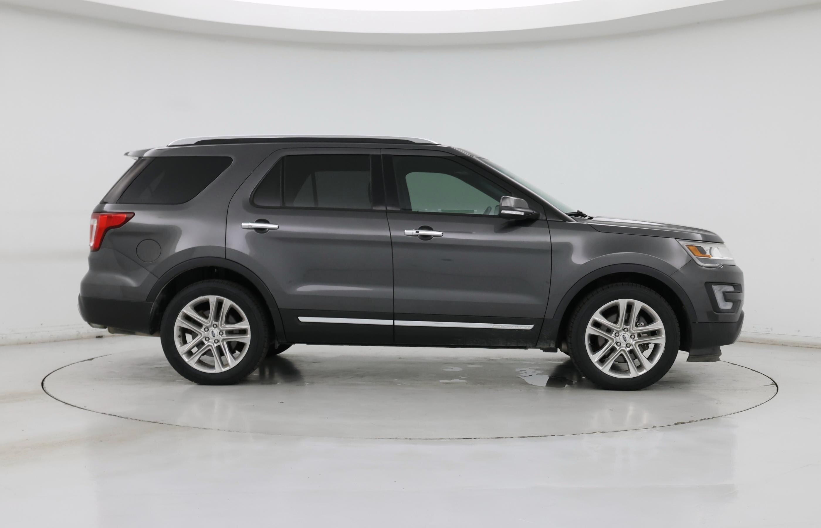 Thumbnail: 2017 Ford Explorer - 7