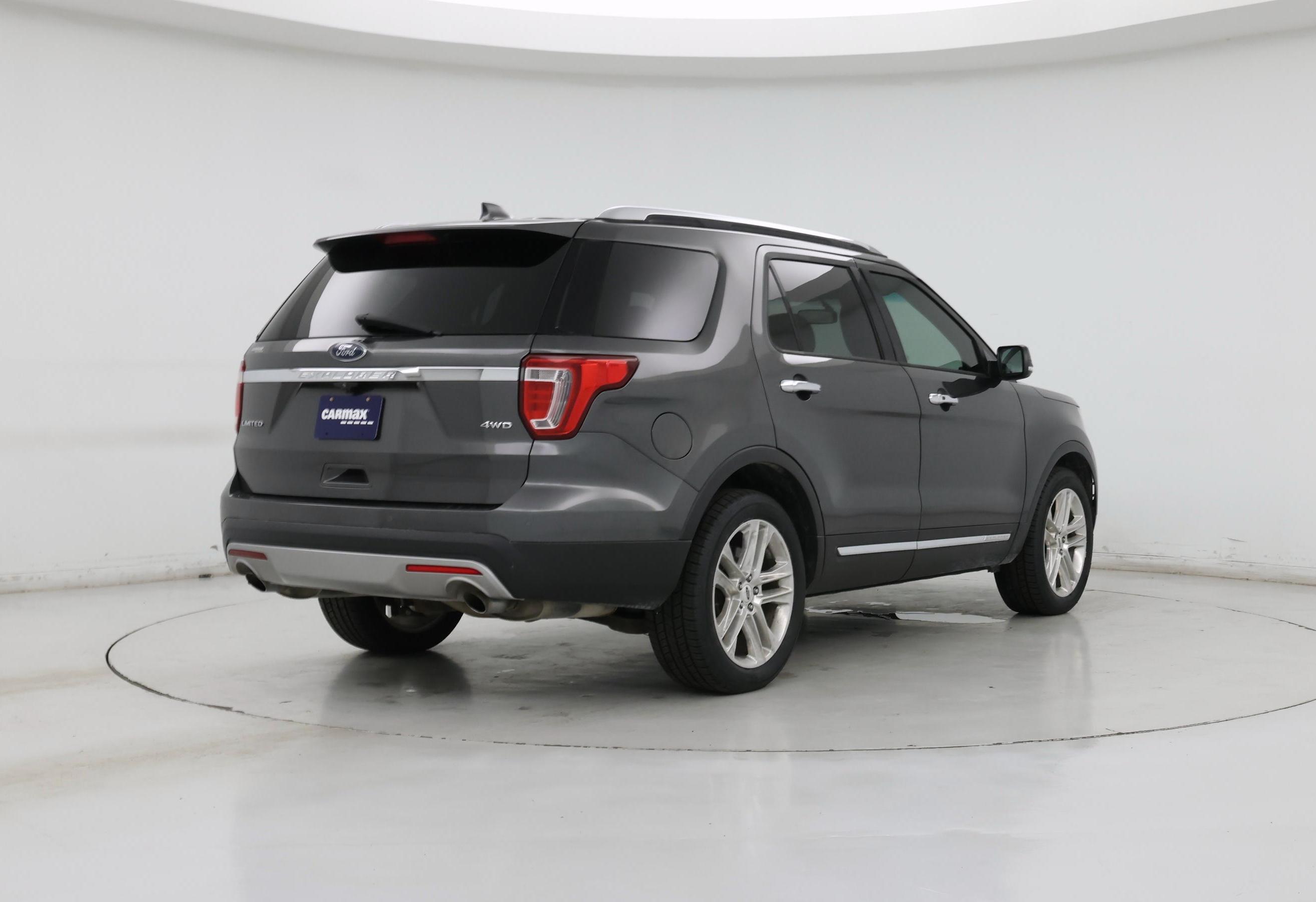 Thumbnail: 2017 Ford Explorer - 8