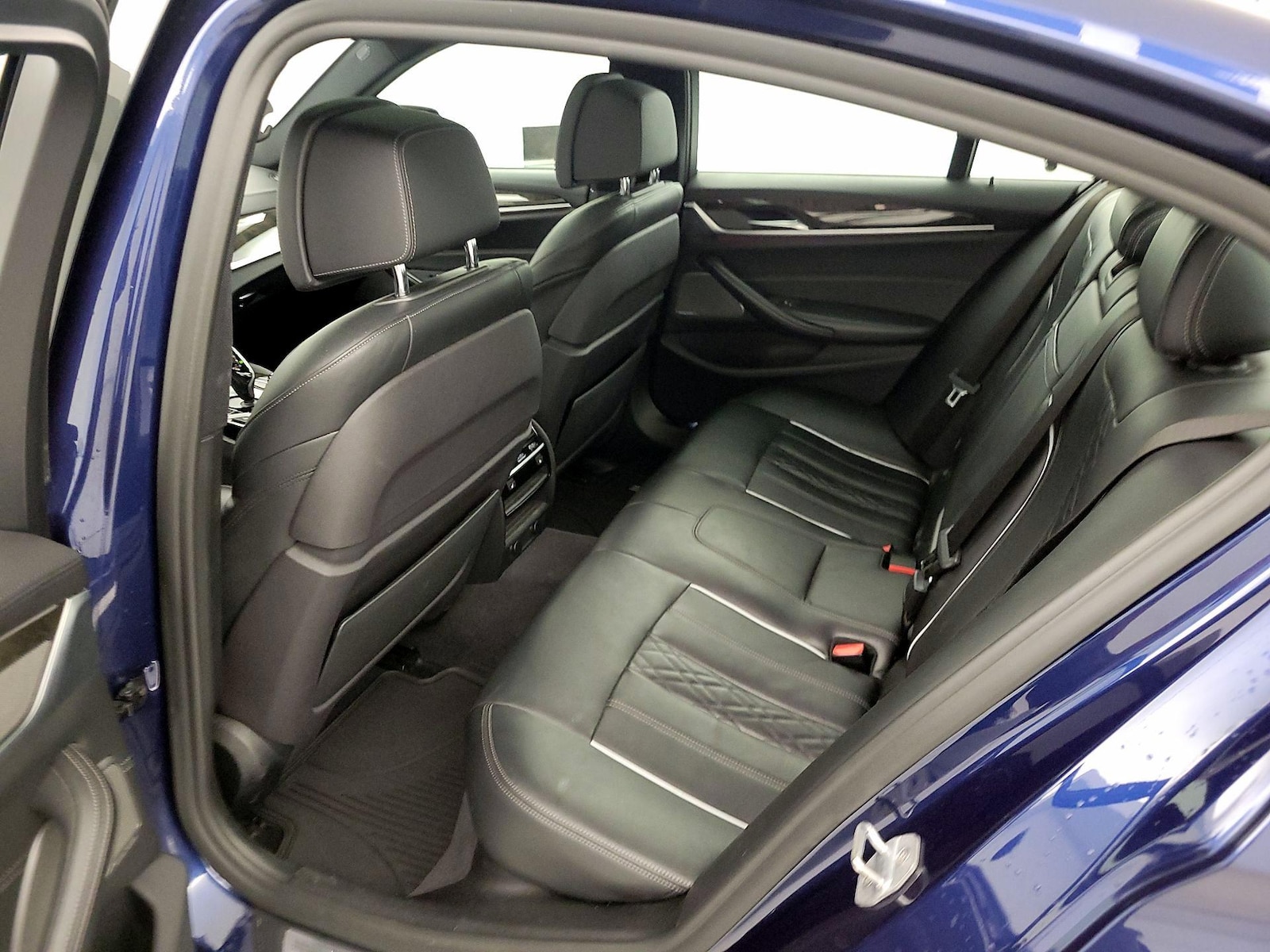 2018 BMW 5 Series M550i - Photo 22