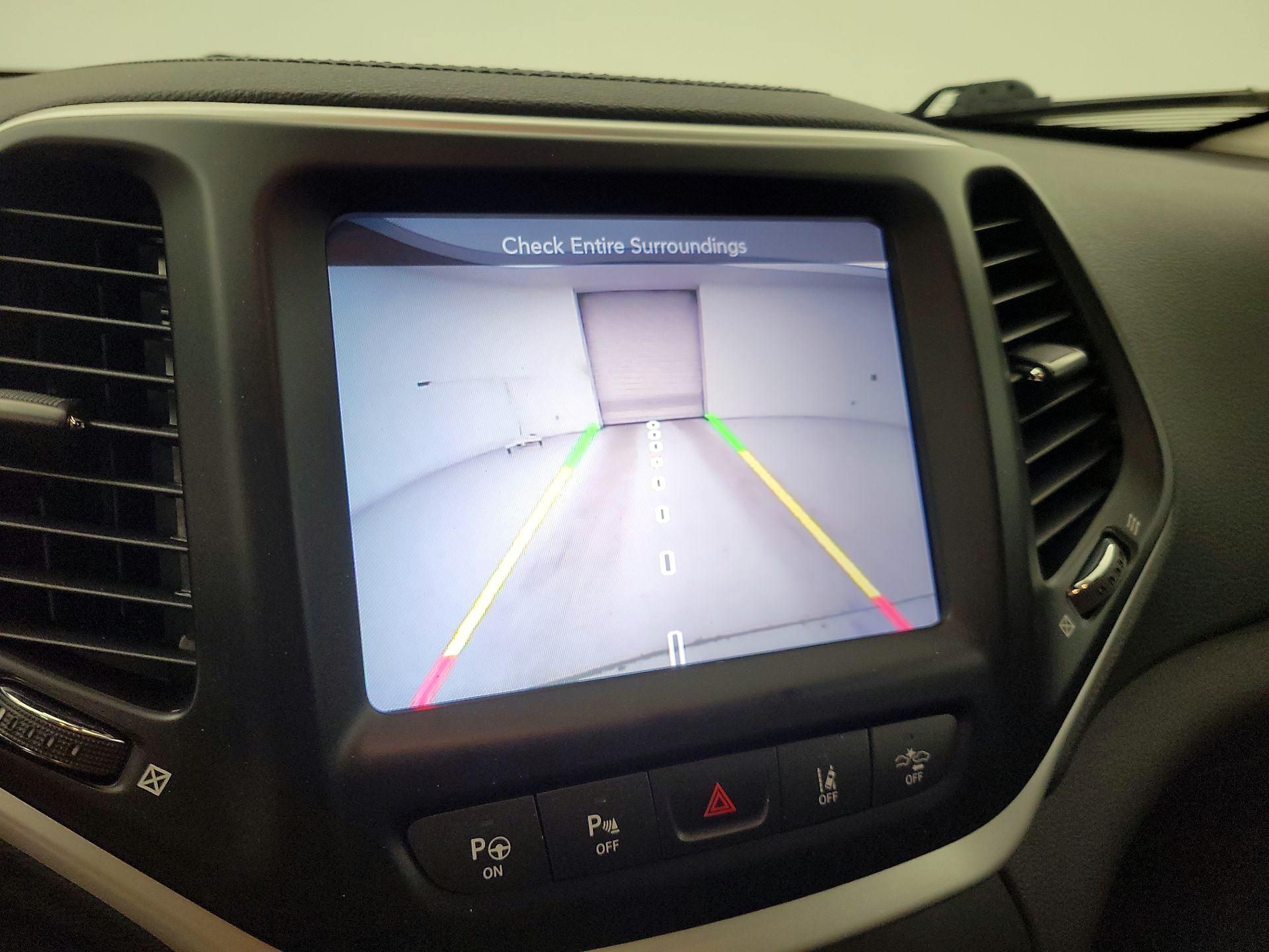 Thumbnail: 2014 Jeep Cherokee - 14