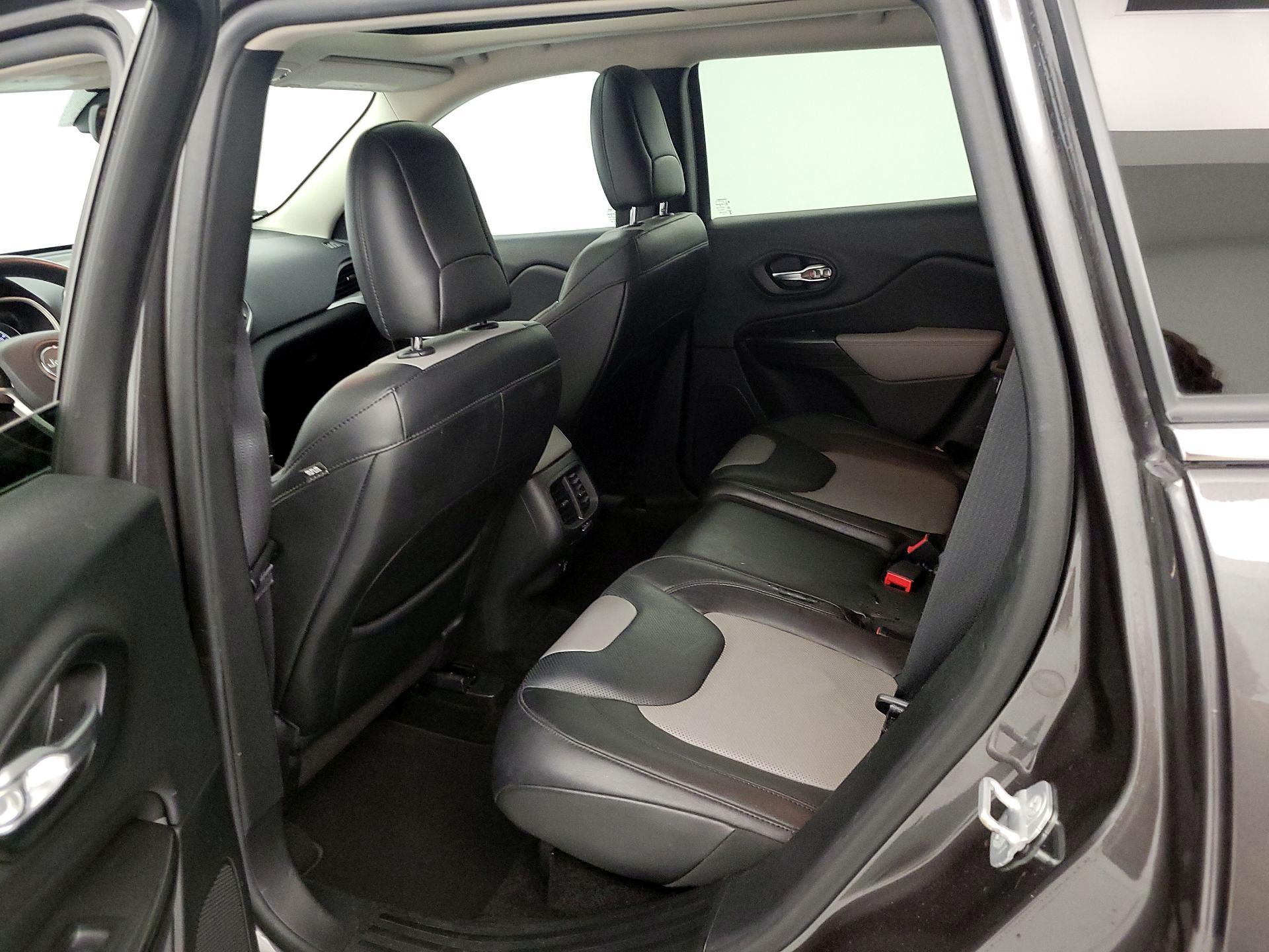 Thumbnail: 2014 Jeep Cherokee - 20