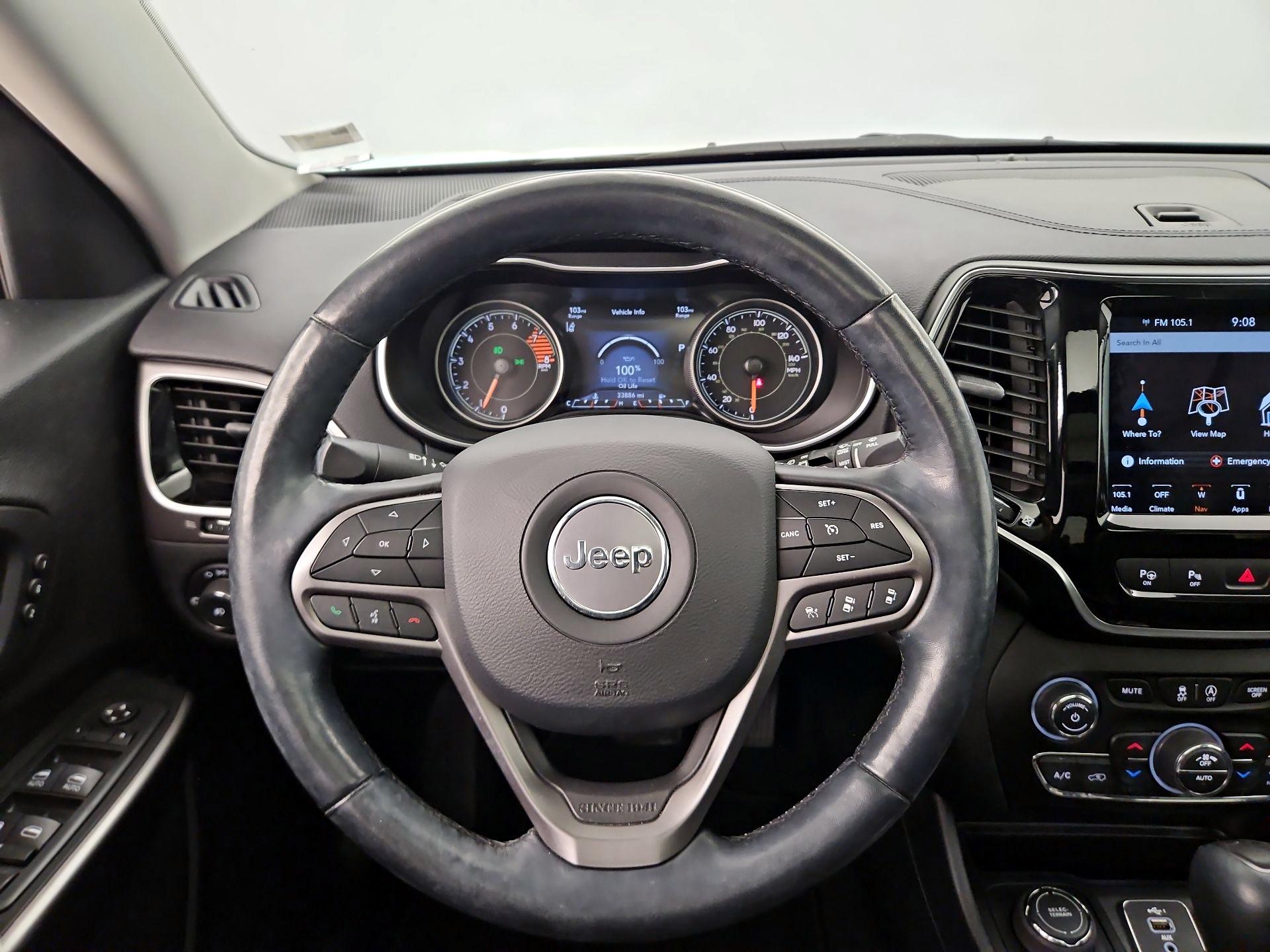 Thumbnail: 2020 Jeep Cherokee - 10