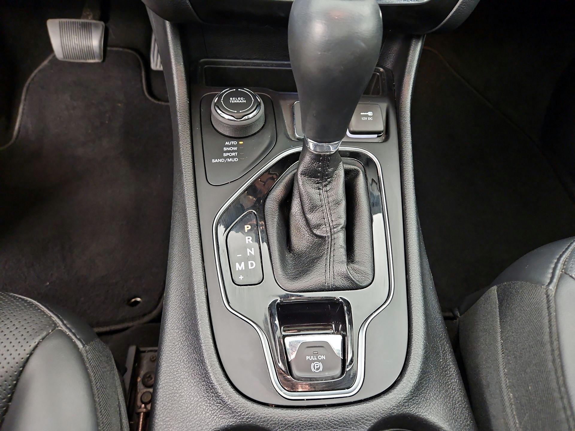 Thumbnail: 2020 Jeep Cherokee - 18
