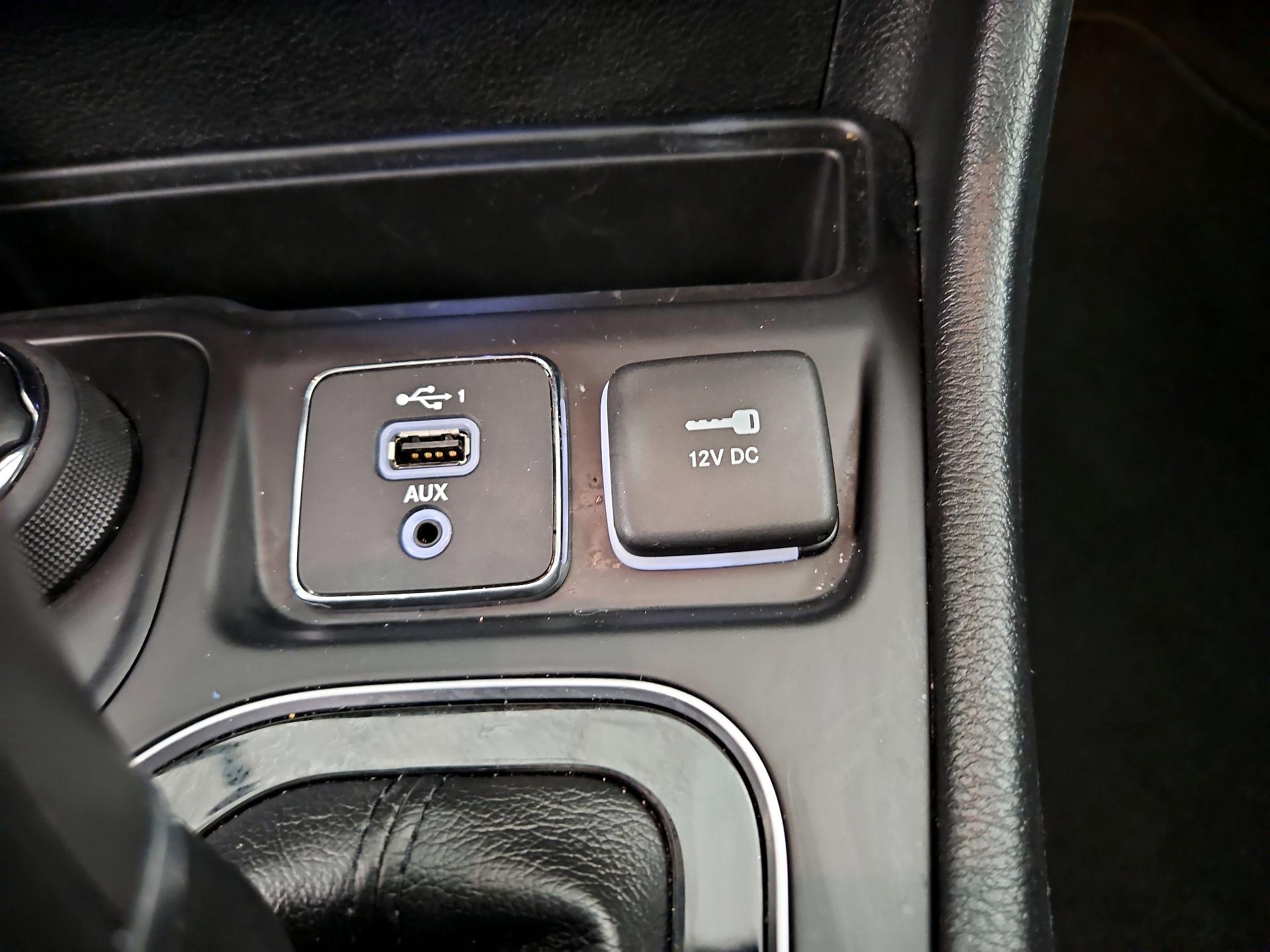 Thumbnail: 2020 Jeep Cherokee - 19