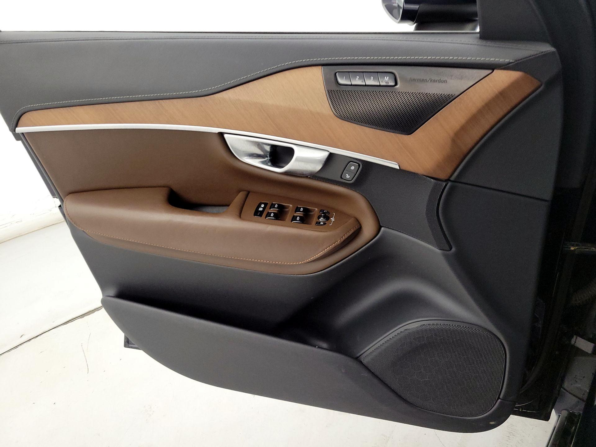 Thumbnail: 2019 Volvo XC90 - 12