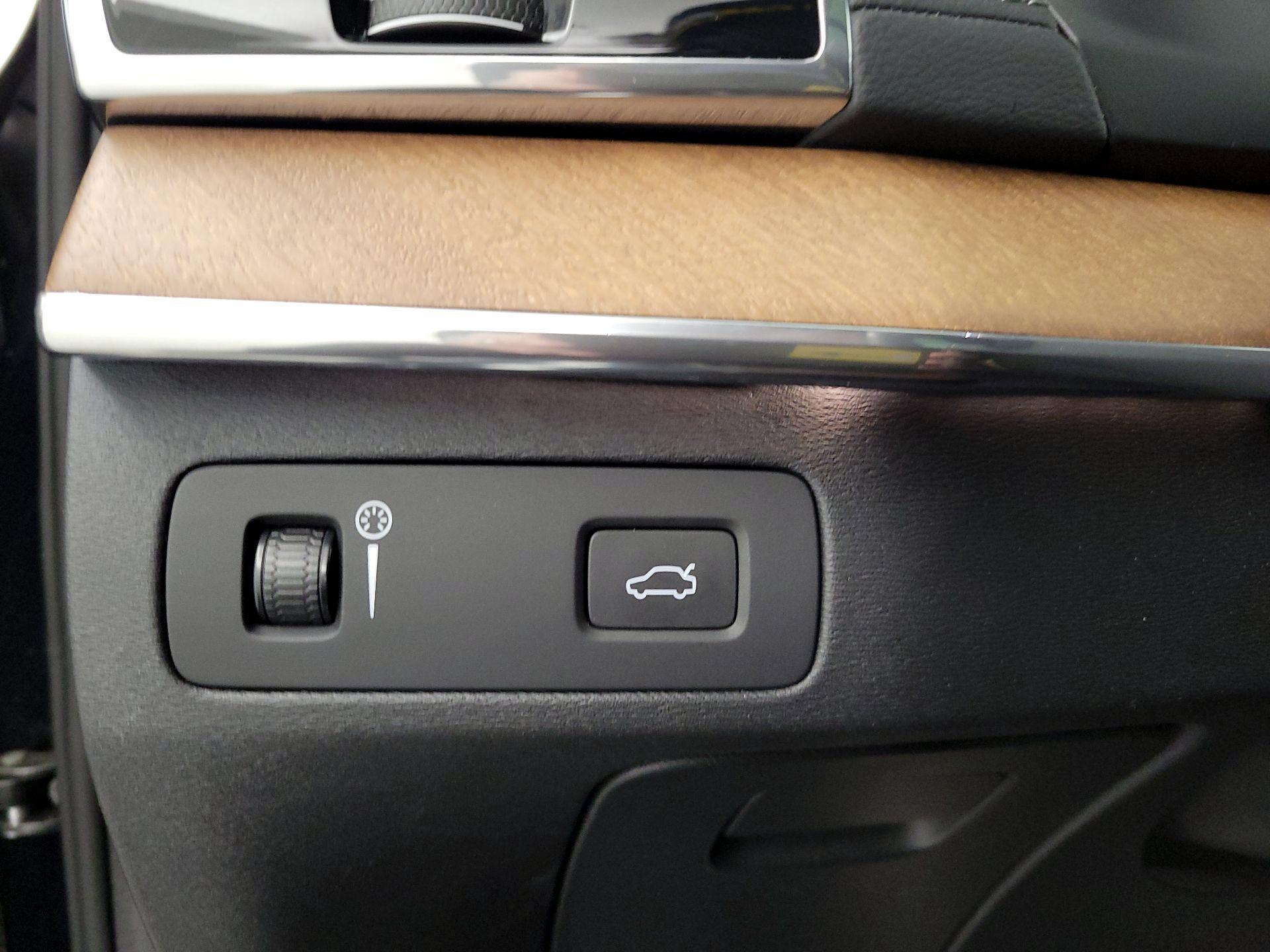 Thumbnail: 2019 Volvo XC90 - 13