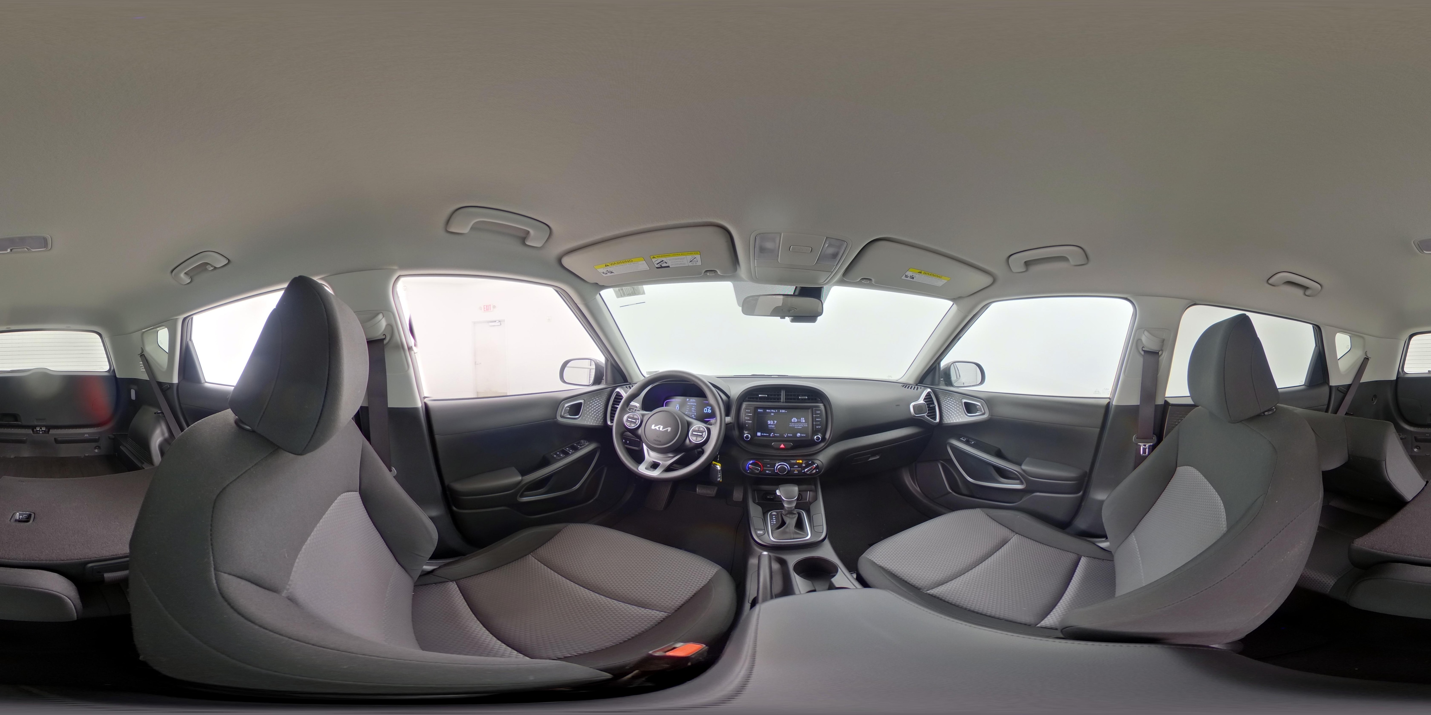 2024 Kia Soul LX - Photo 25