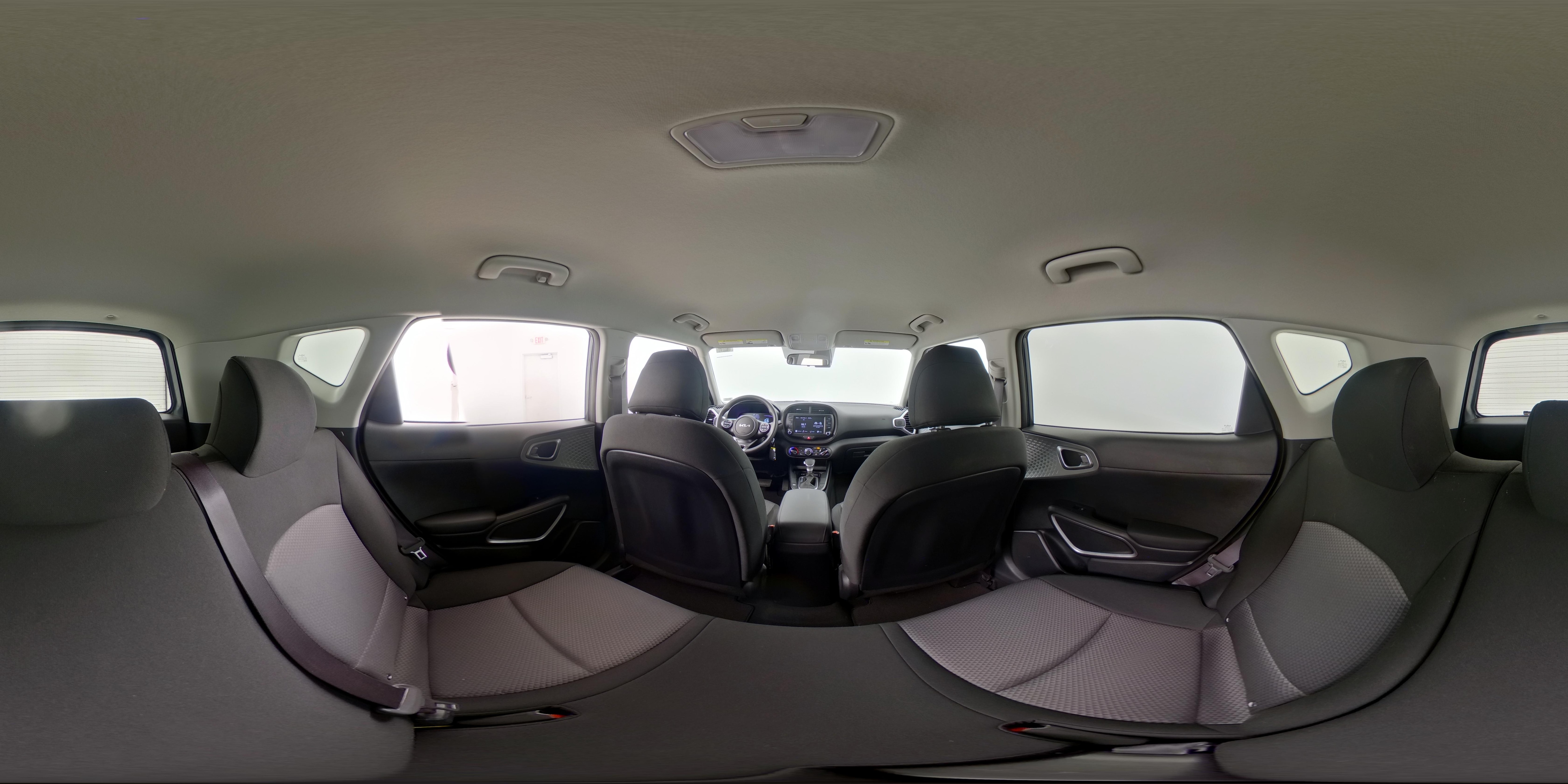 2024 Kia Soul LX - Photo 26