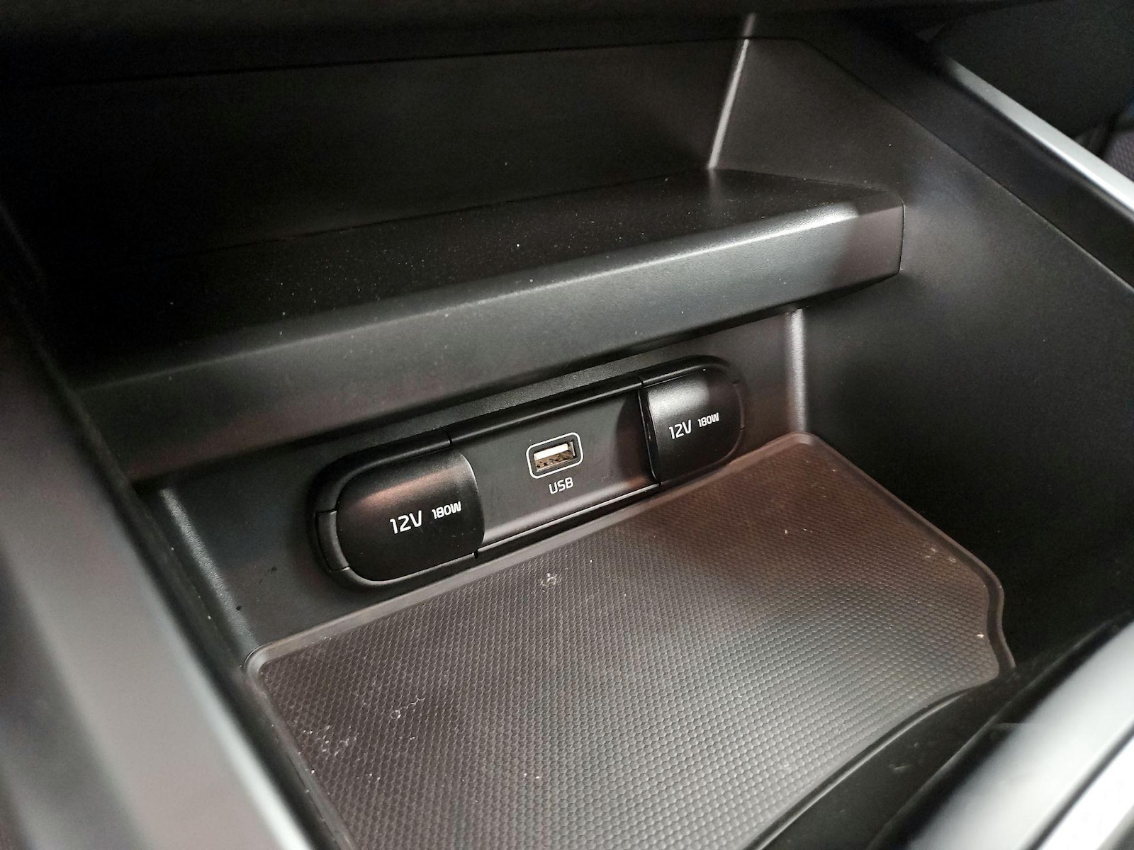 2024 Kia Soul LX - Photo 19