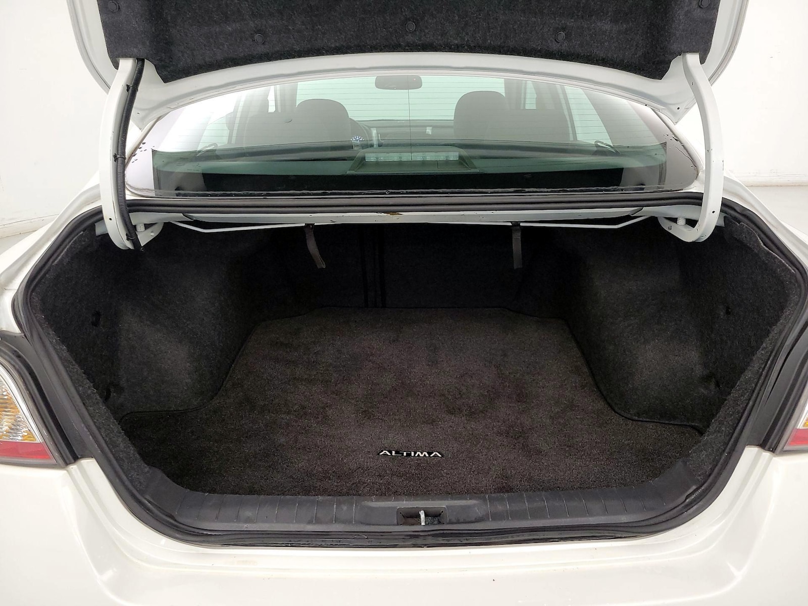 2015 Nissan Altima SL - Photo 22