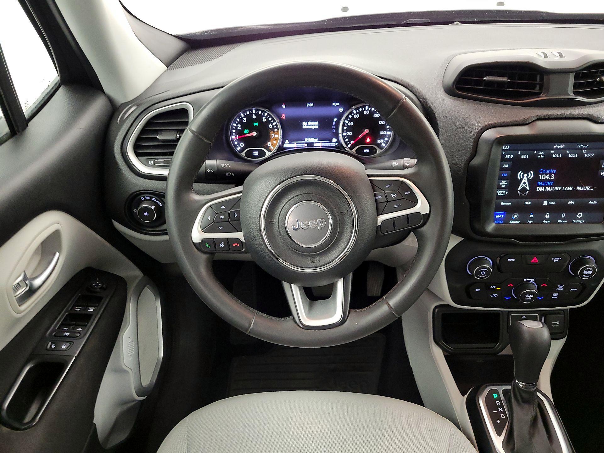 Thumbnail: 2018 Jeep Renegade - 10
