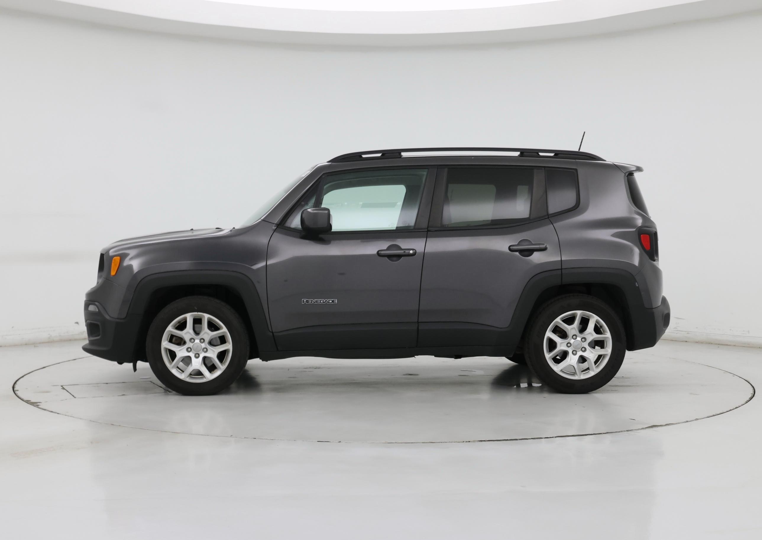Thumbnail: 2018 Jeep Renegade - 3