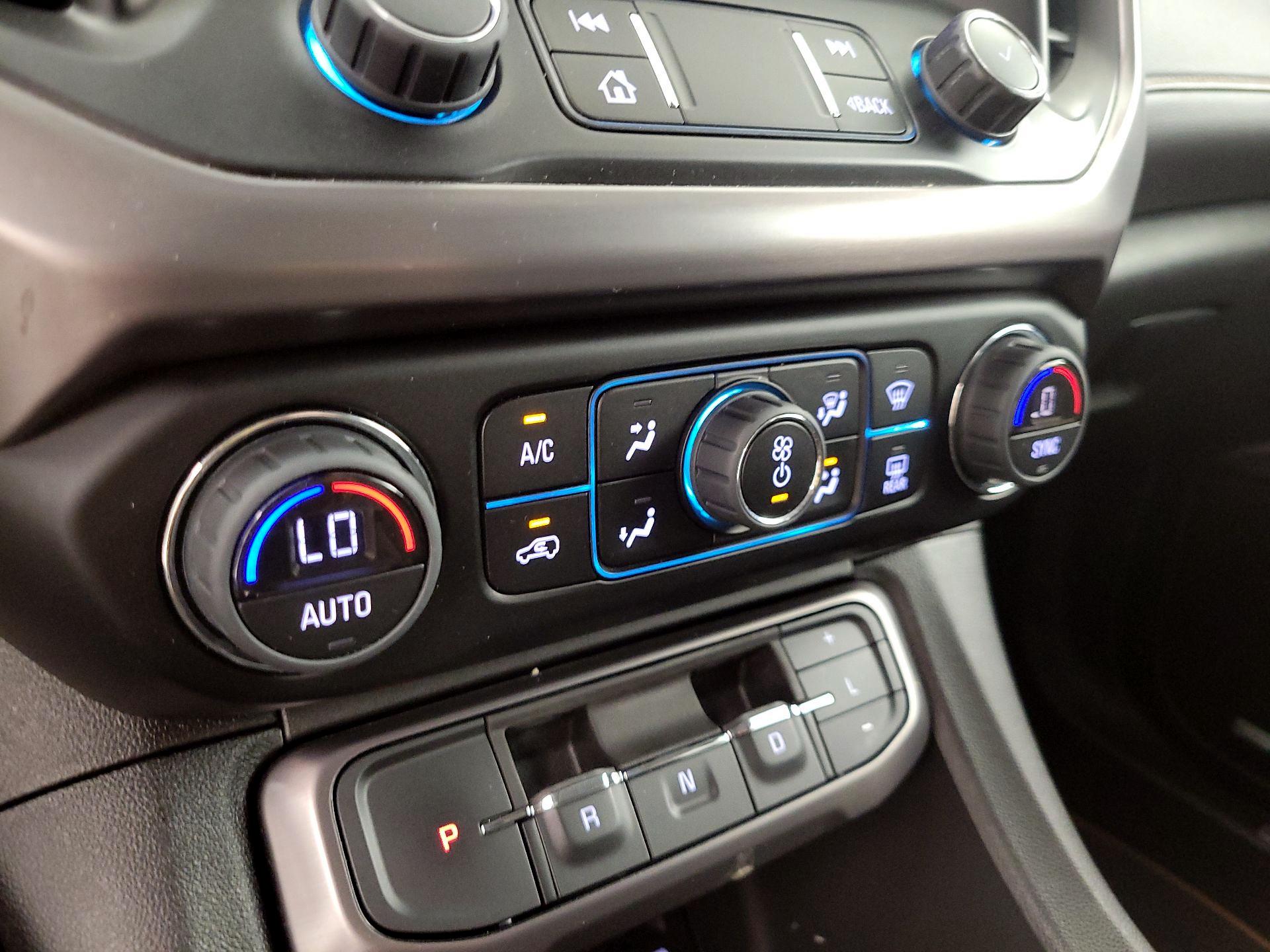 Thumbnail: 2023 GMC Acadia - 16