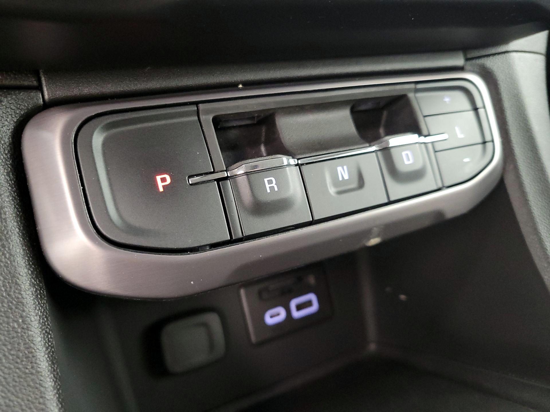 Thumbnail: 2023 GMC Acadia - 17