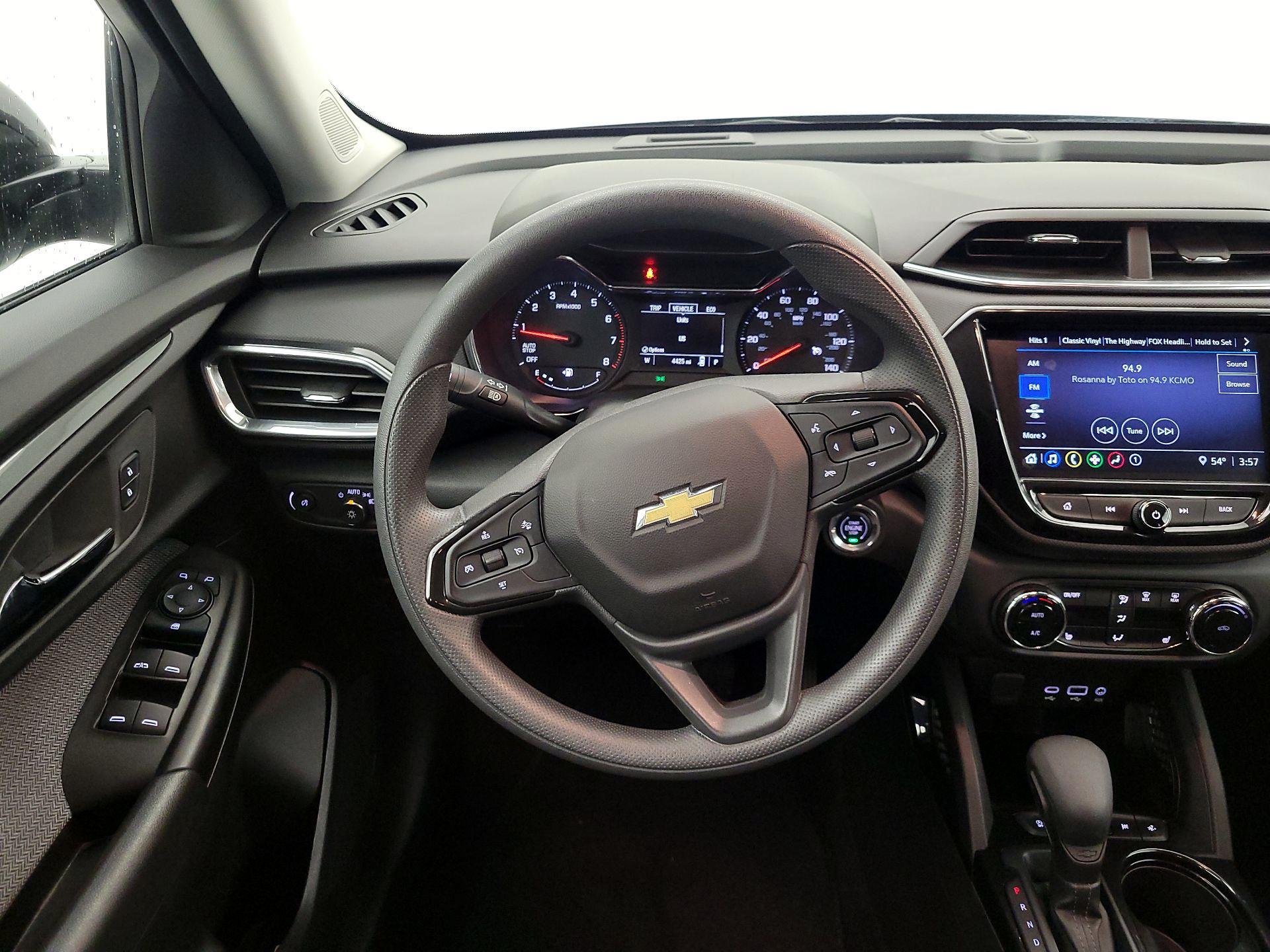 Thumbnail: 2023 Chevrolet TrailBlazer - 10
