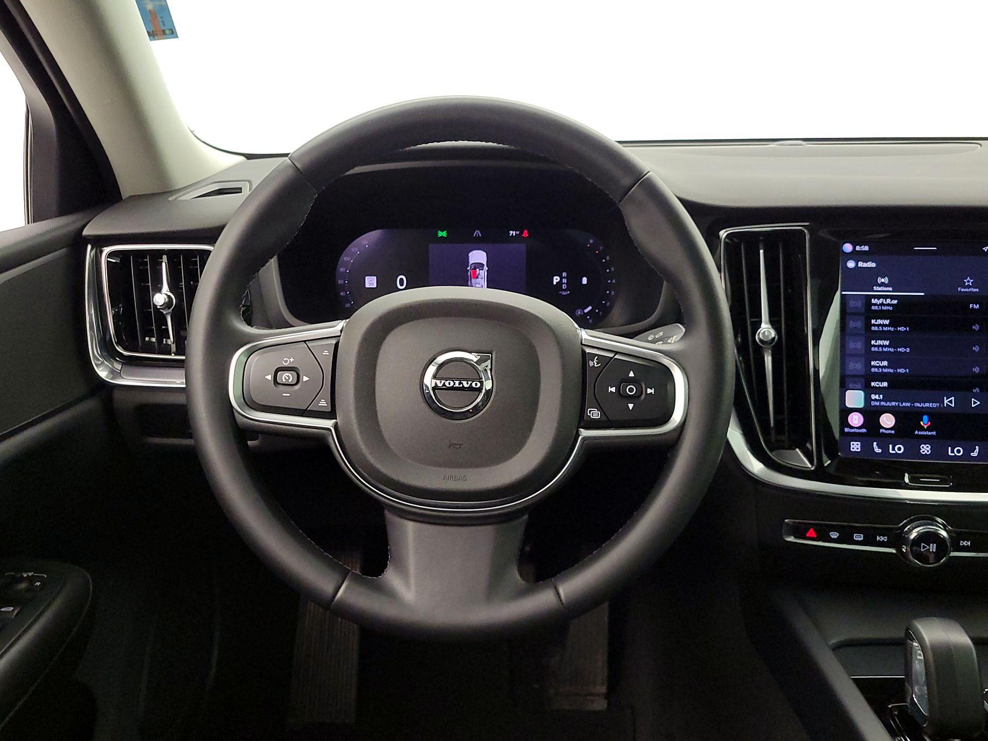 Thumbnail: 2024 Volvo S60 - 10
