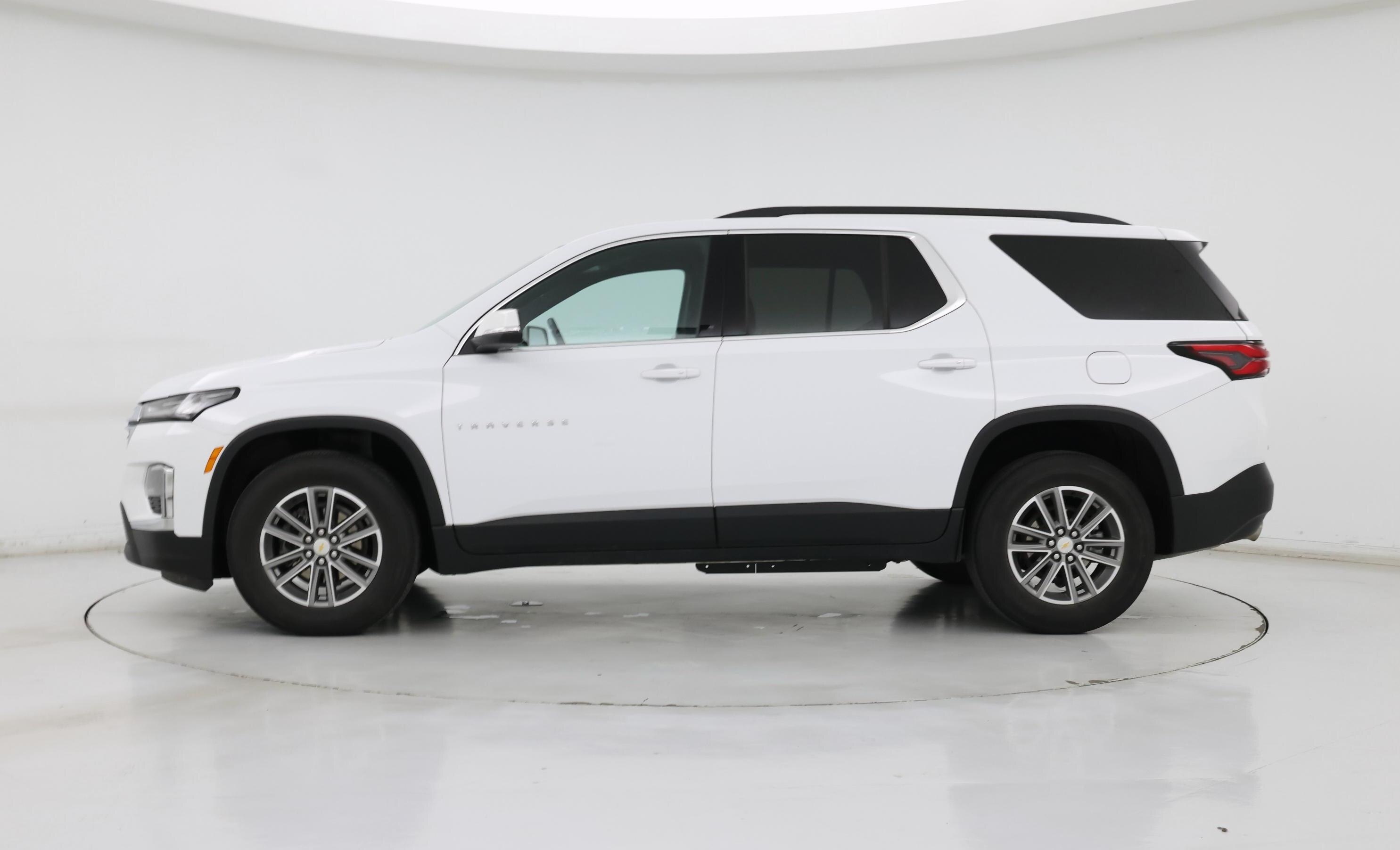 Thumbnail: 2023 Chevrolet Traverse - 3