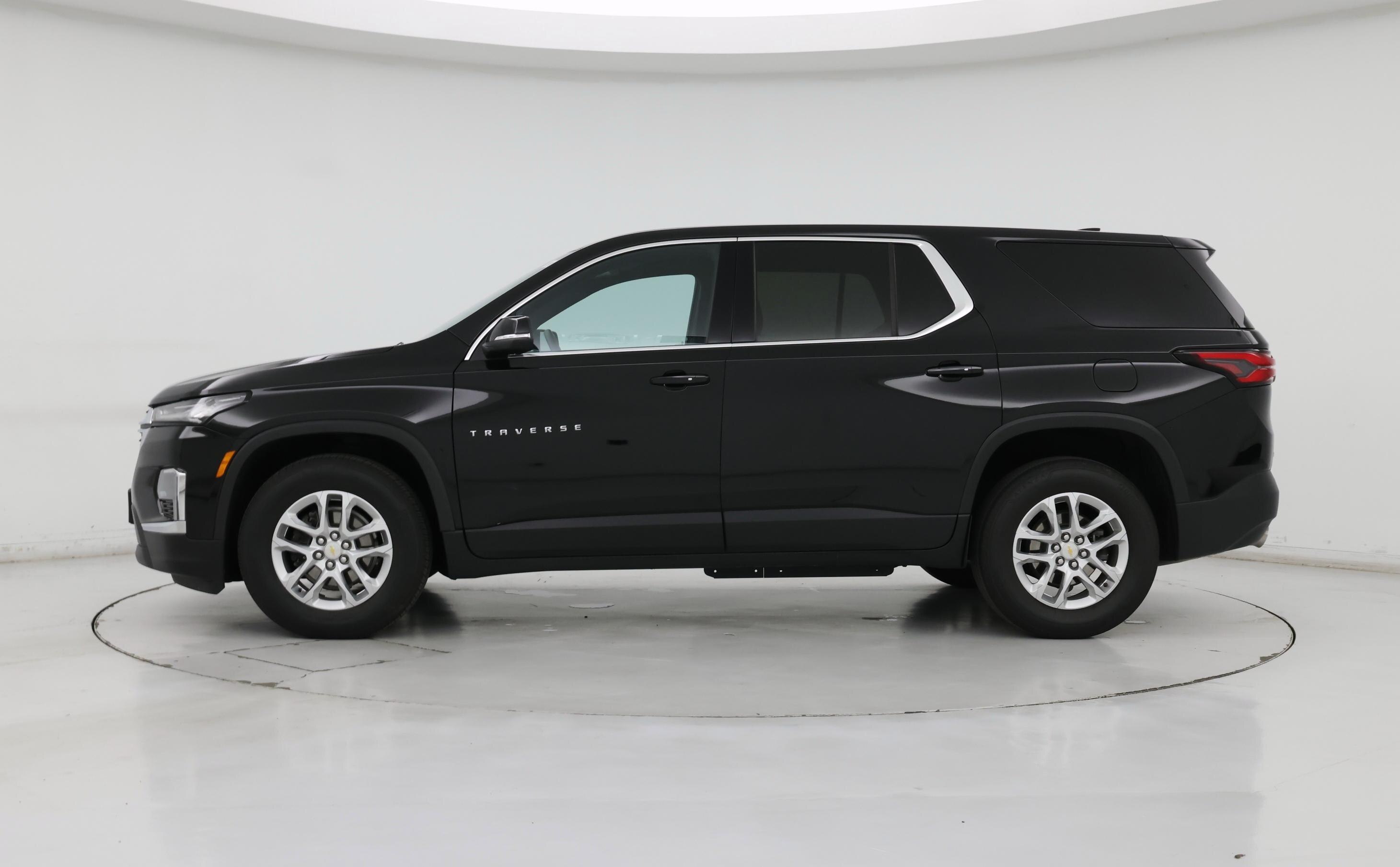 Thumbnail: 2023 Chevrolet Traverse - 3