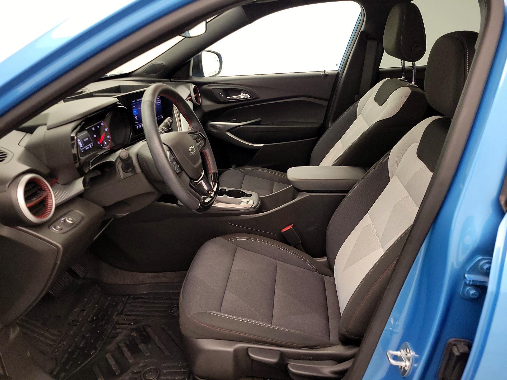 Thumbnail: 2025 Chevrolet Trax - 11