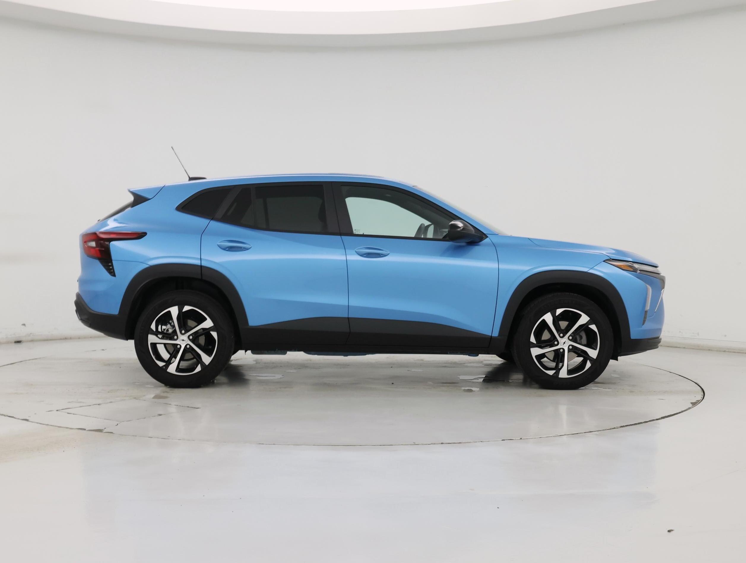 Thumbnail: 2025 Chevrolet Trax - 7