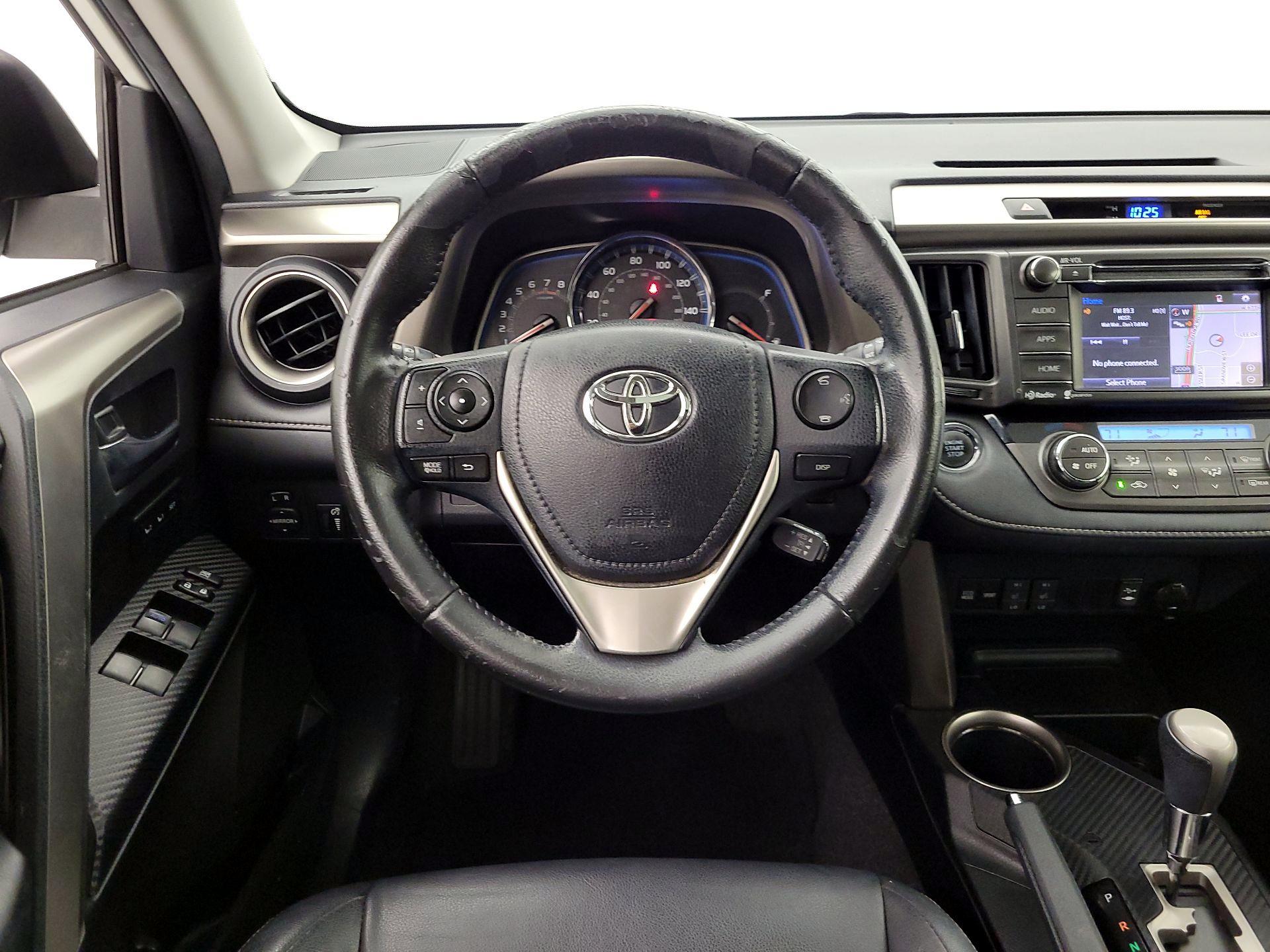 Thumbnail: 2015 Toyota RAV4 - 10