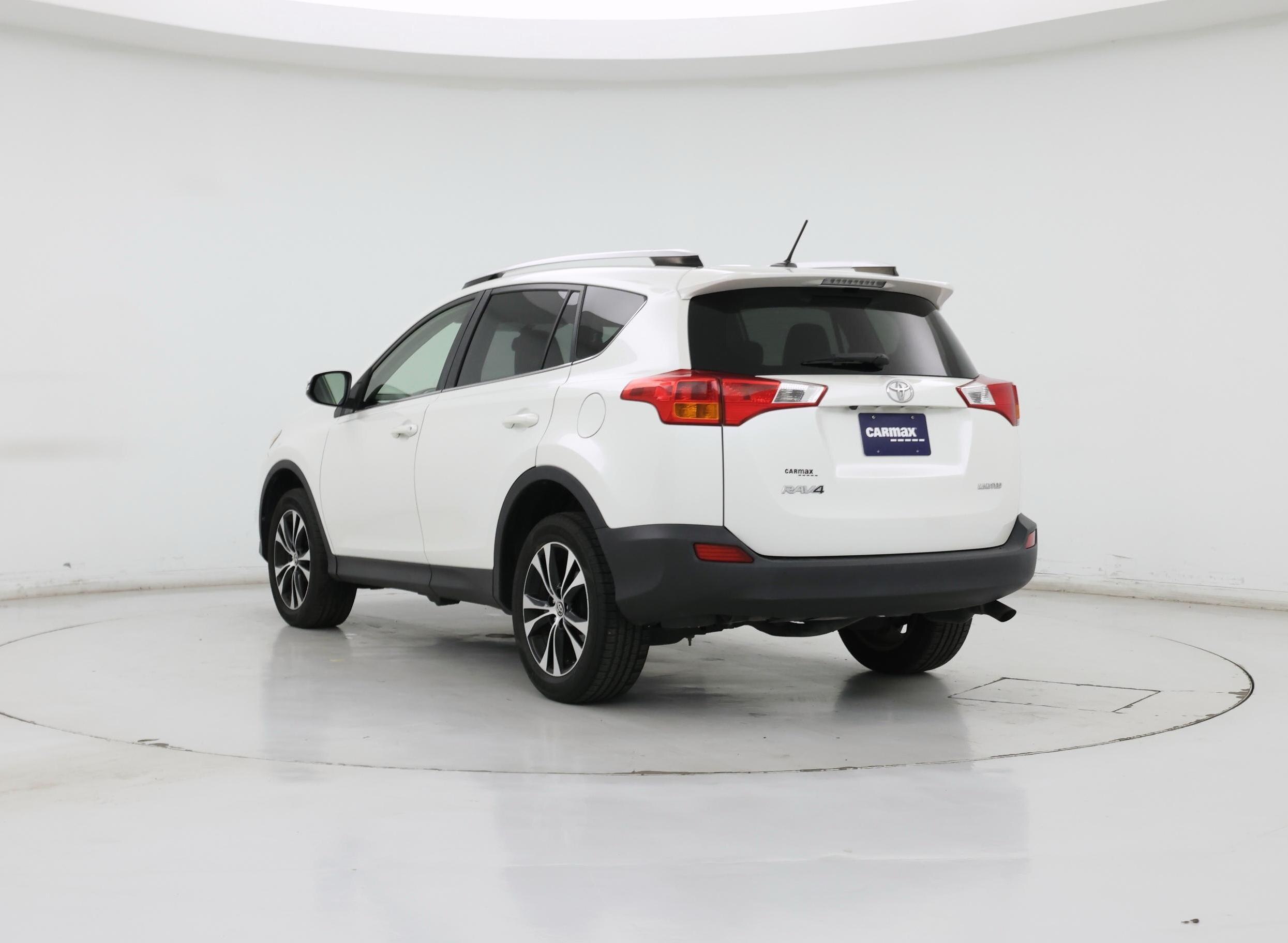 Thumbnail: 2015 Toyota RAV4 - 2