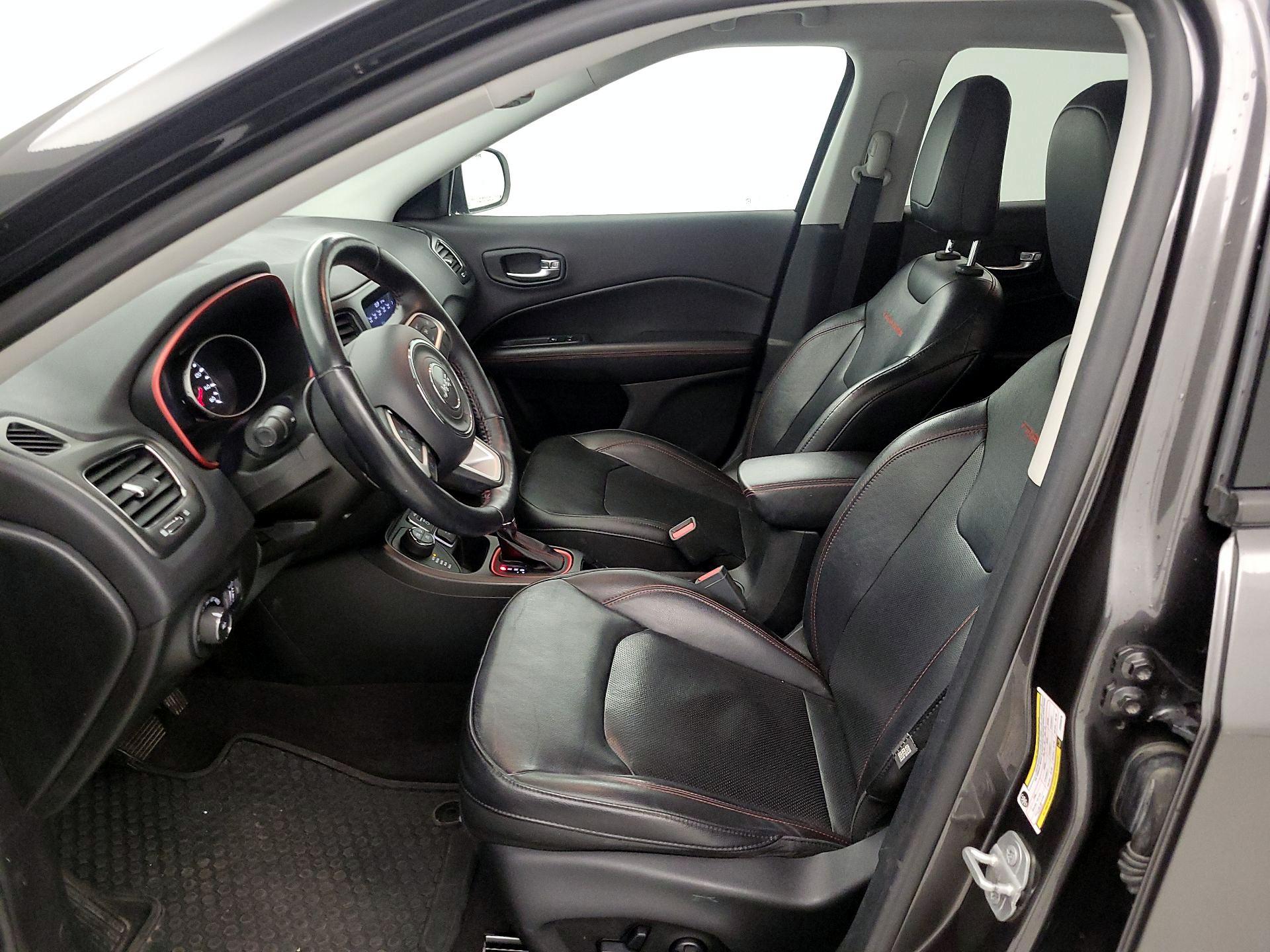 Thumbnail: 2018 Jeep Compass - 11