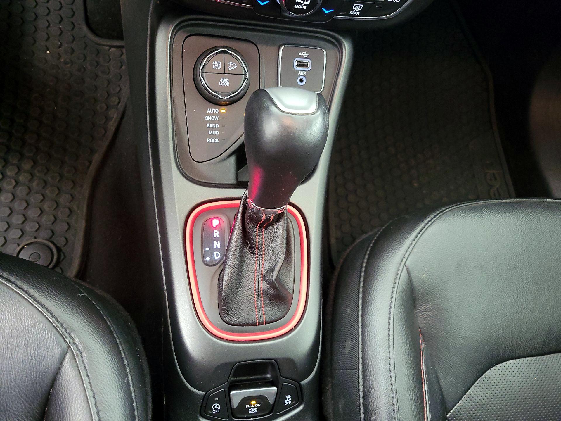 Thumbnail: 2018 Jeep Compass - 17