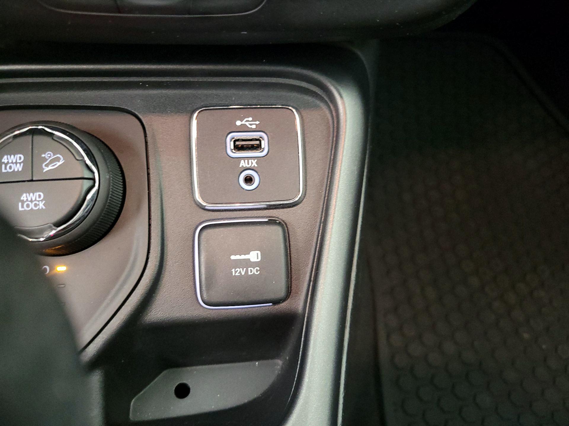 Thumbnail: 2018 Jeep Compass - 18