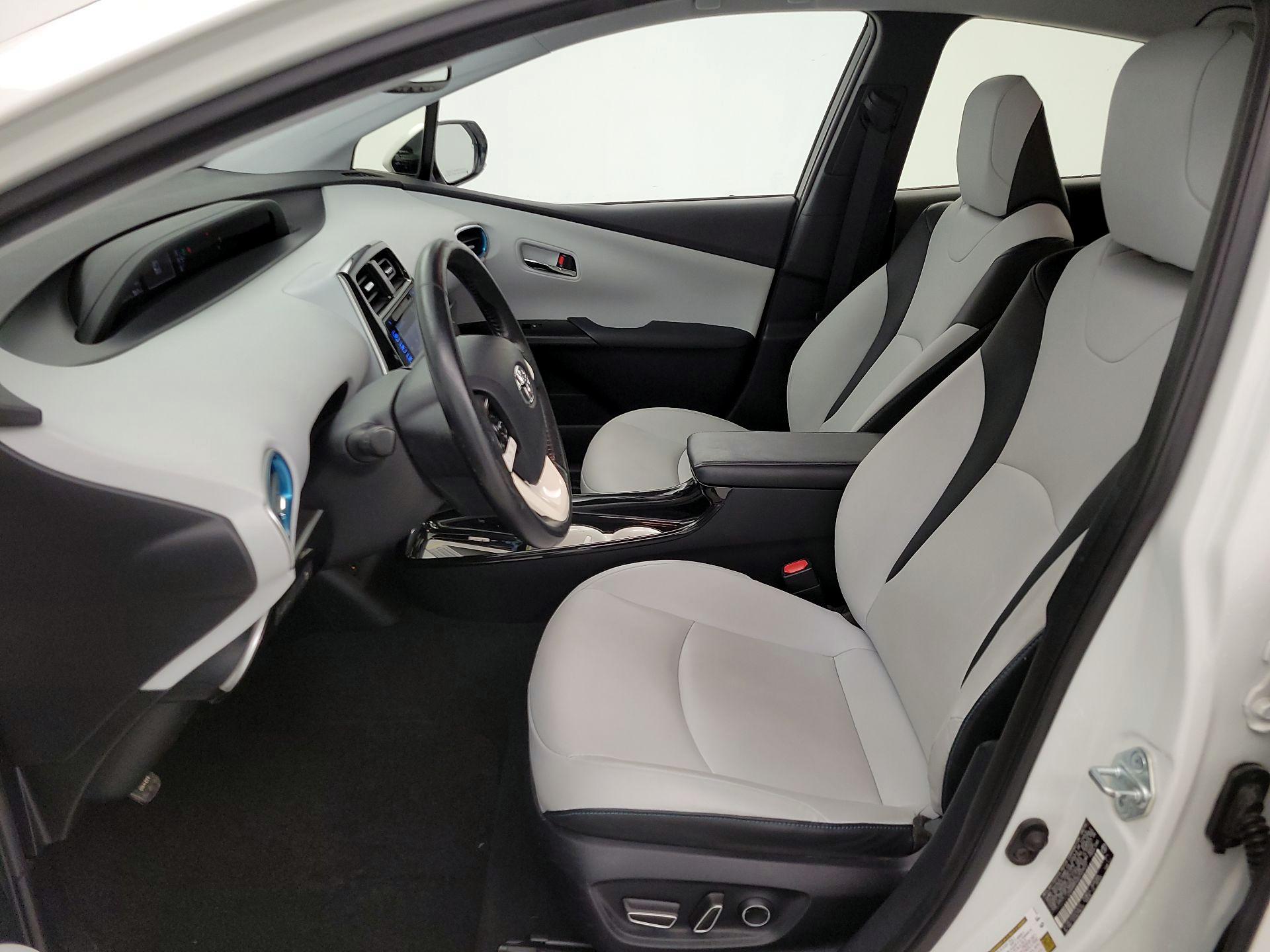 Thumbnail: 2016 Toyota Prius - 11