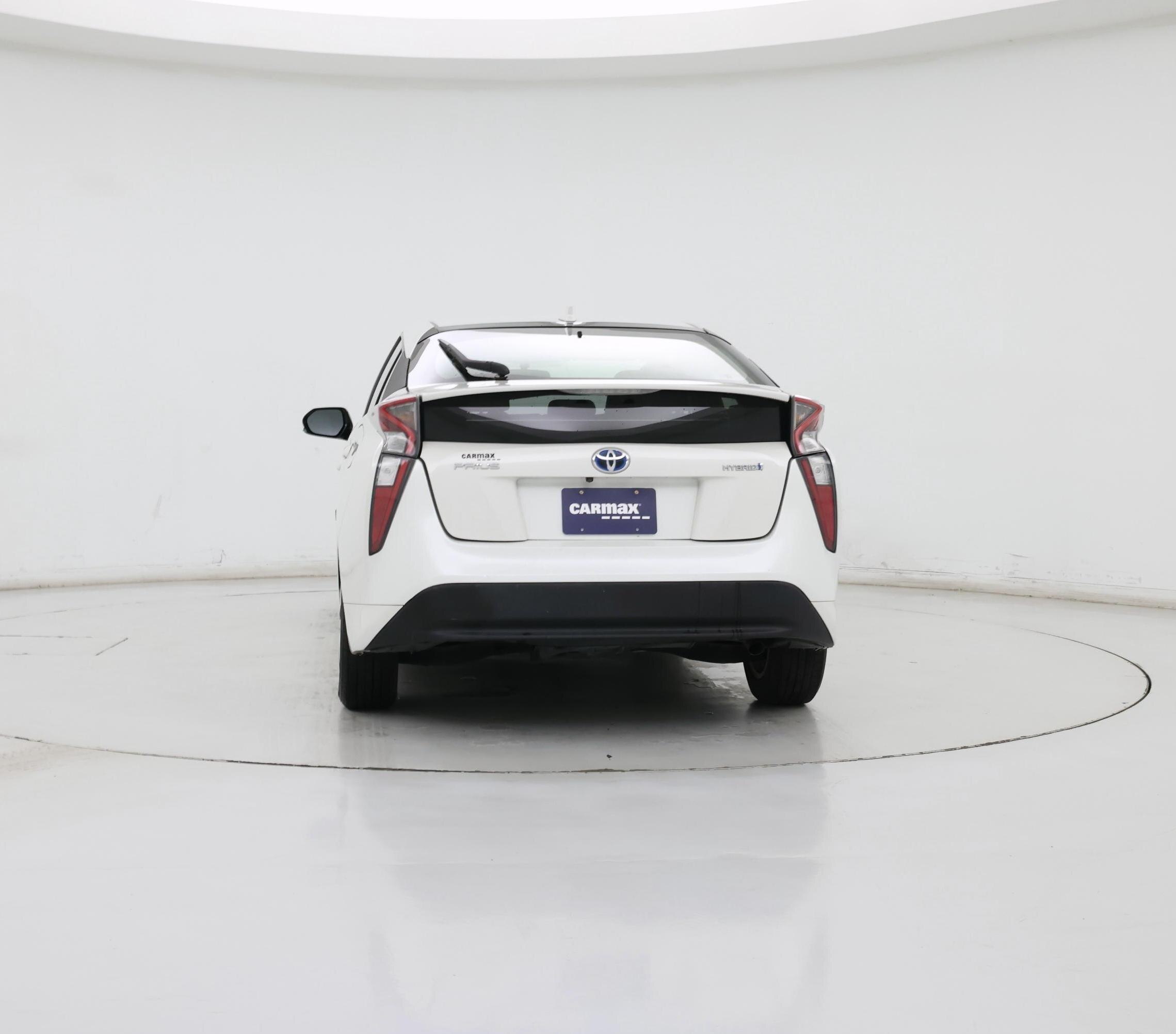 Thumbnail: 2016 Toyota Prius - 6
