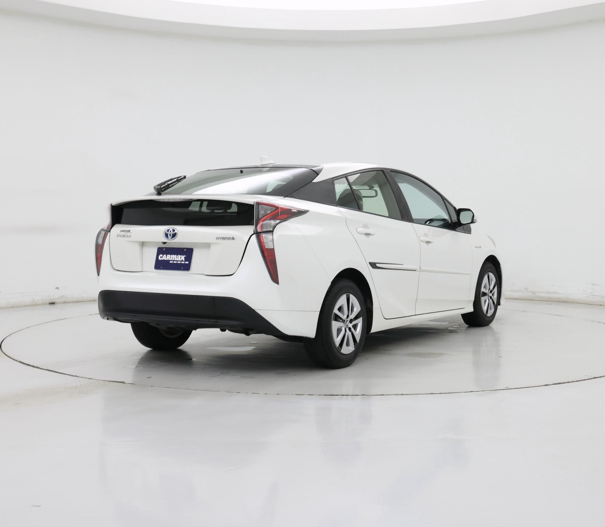 Thumbnail: 2016 Toyota Prius - 8
