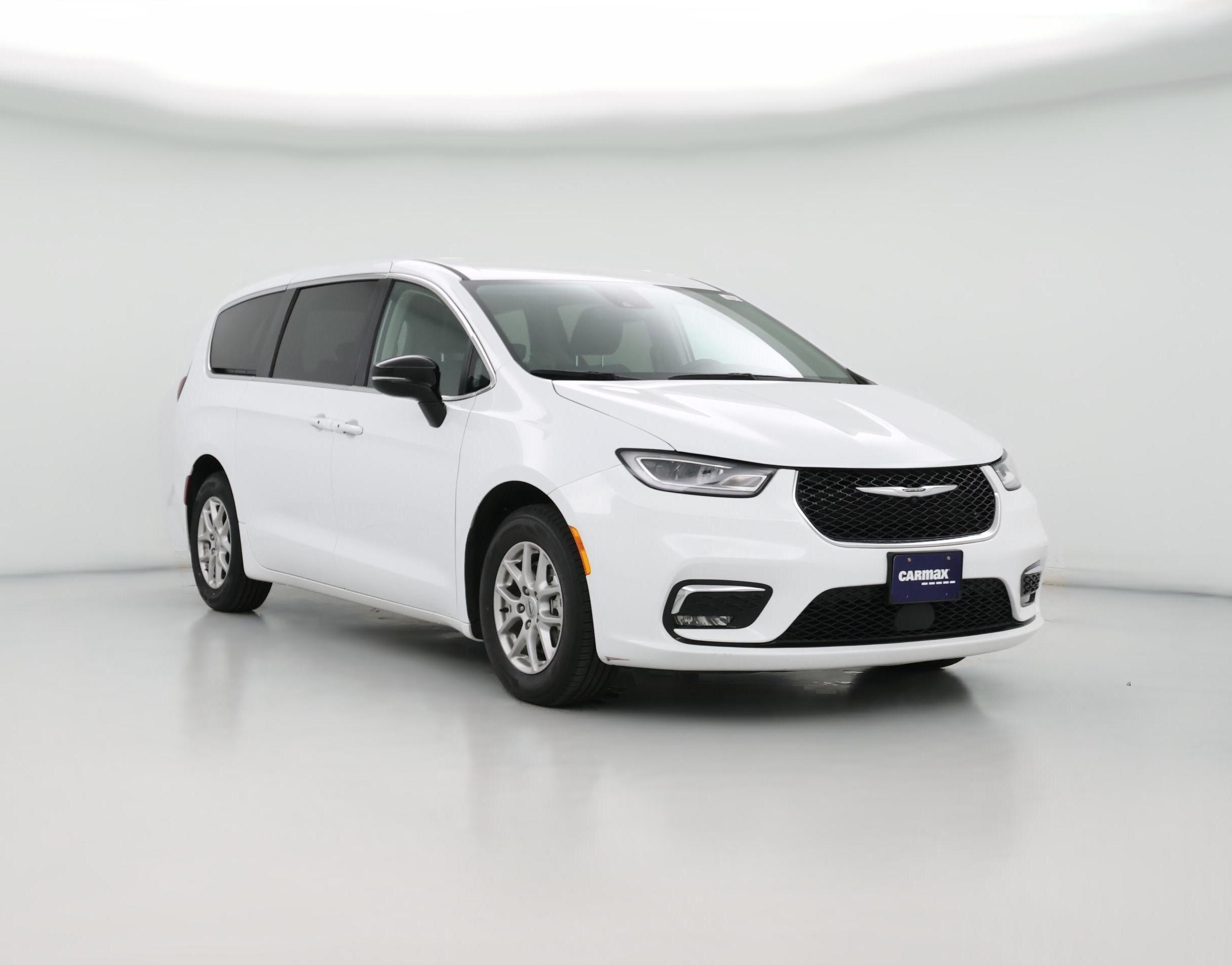Thumbnail: 2024 Chrysler Pacifica - 1