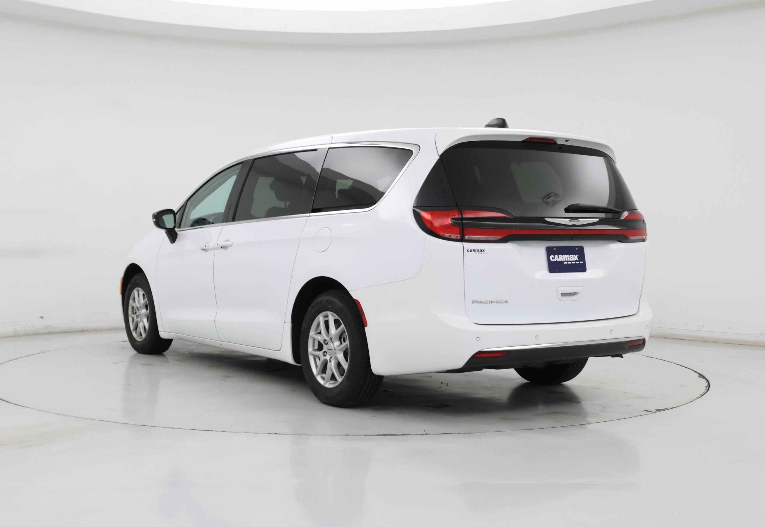 Thumbnail: 2024 Chrysler Pacifica - 2