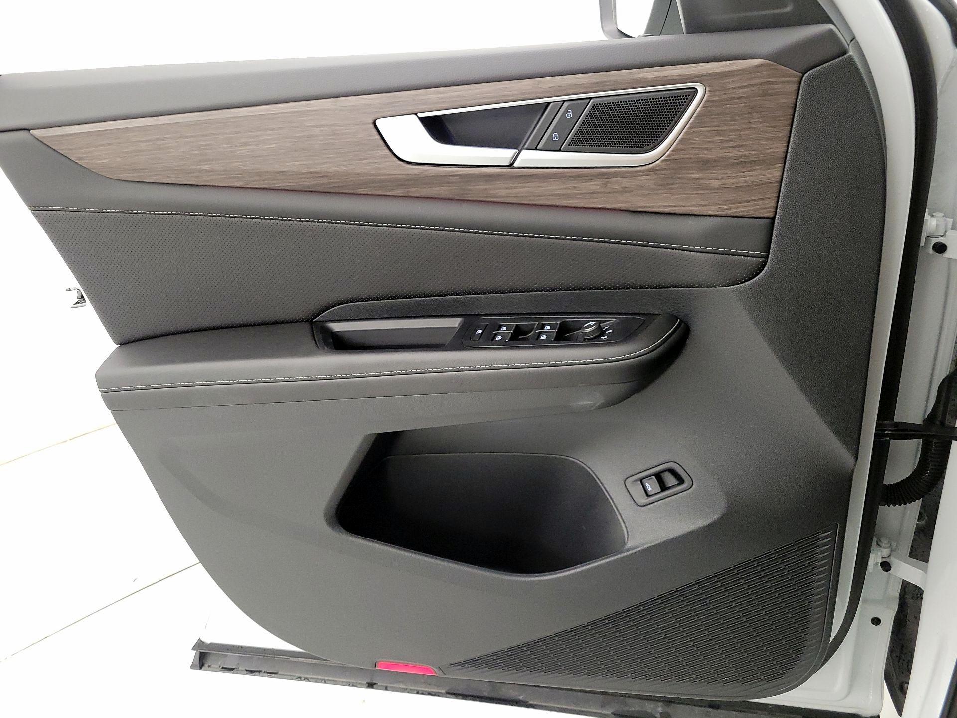 Thumbnail: 2025 Volkswagen Atlas - 12