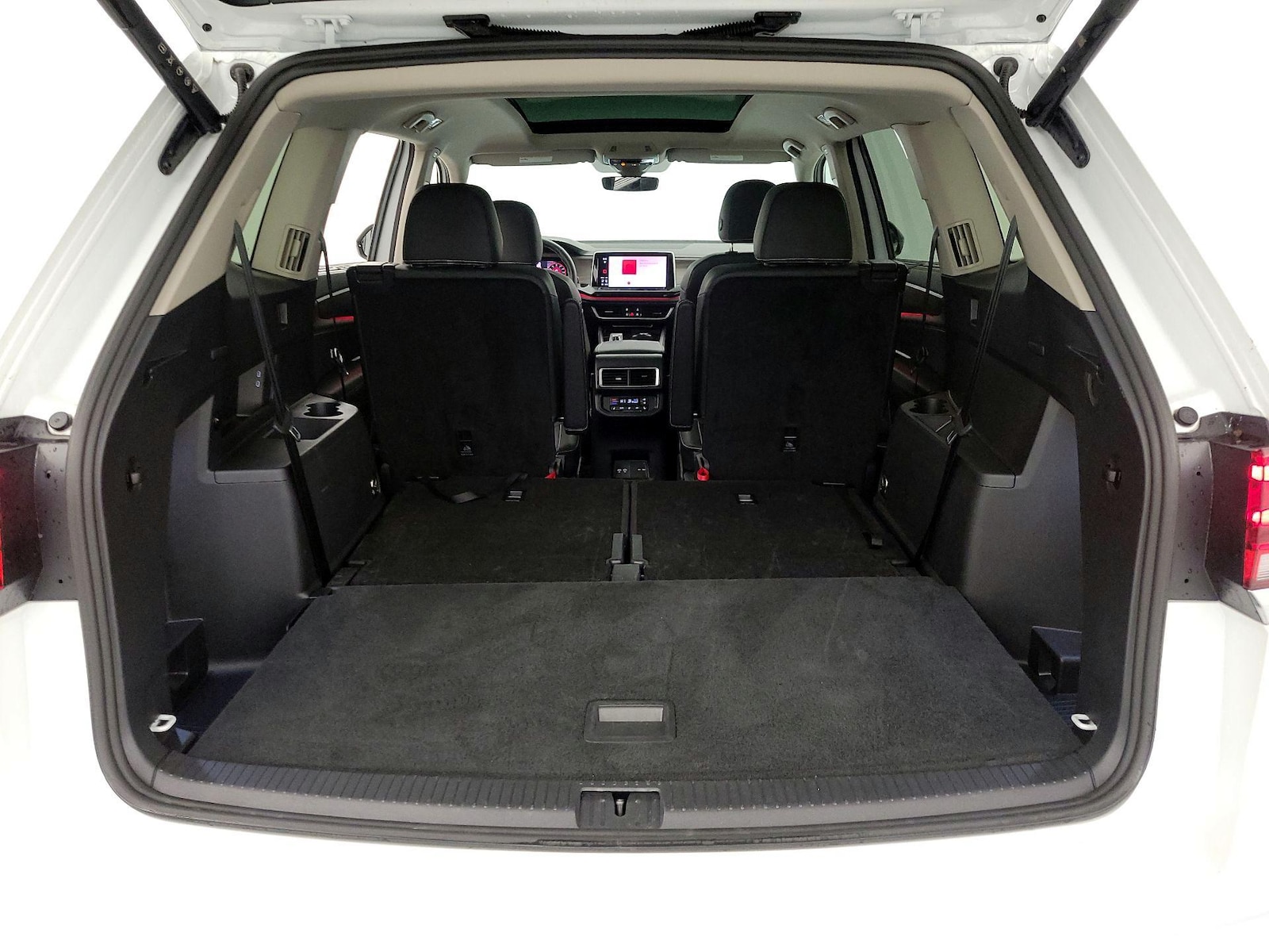 2025 Volkswagen Atlas SEL - Photo 24