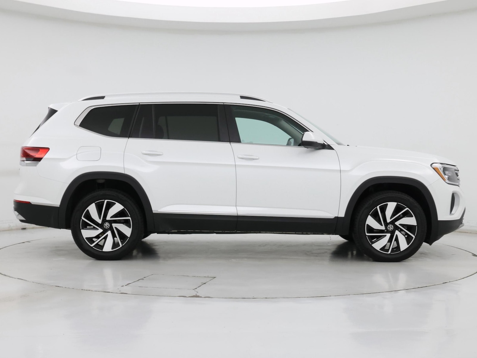 2025 Volkswagen Atlas SEL - Photo 8