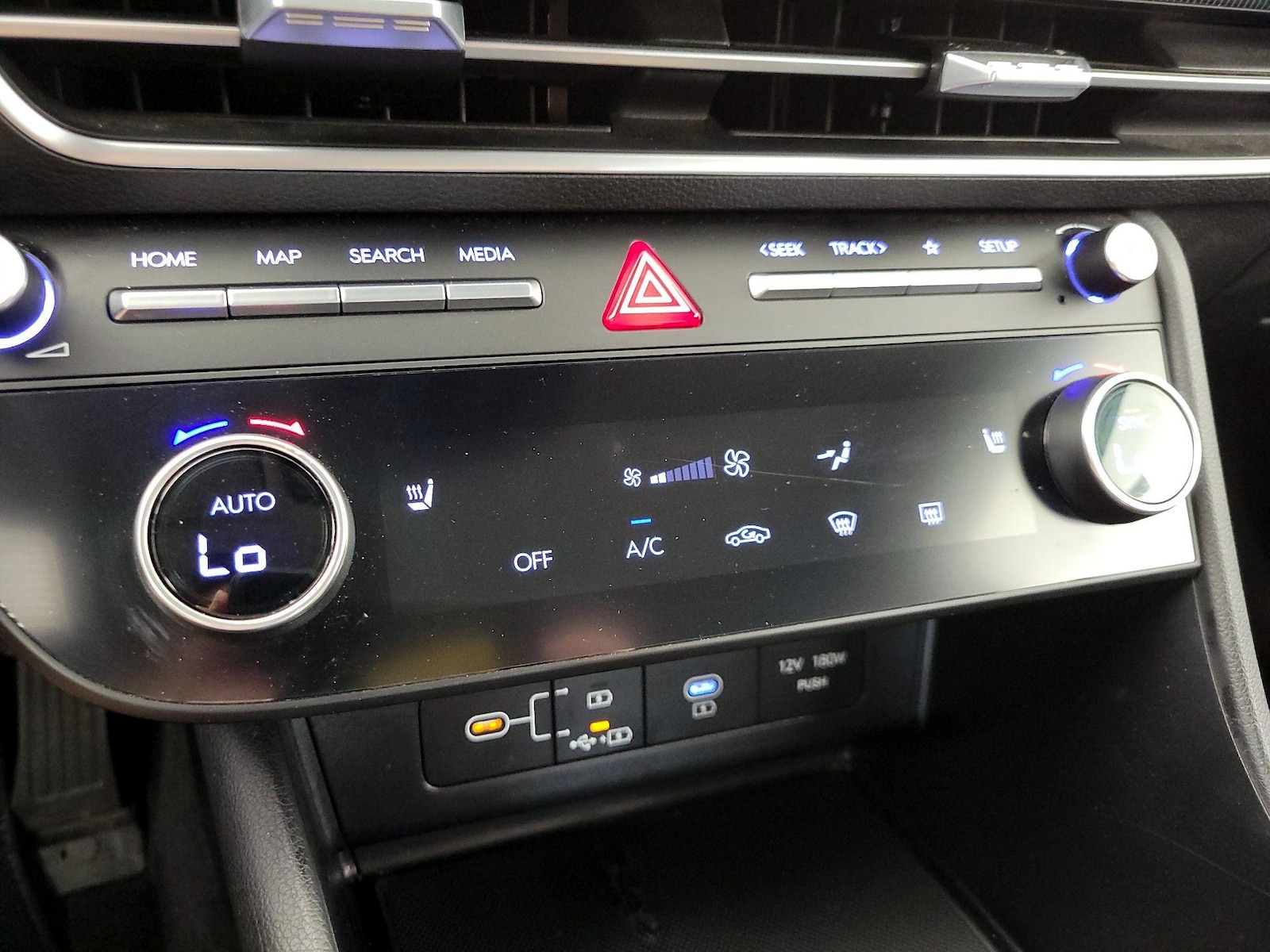 2025 Hyundai Sonata SEL - Photo 17