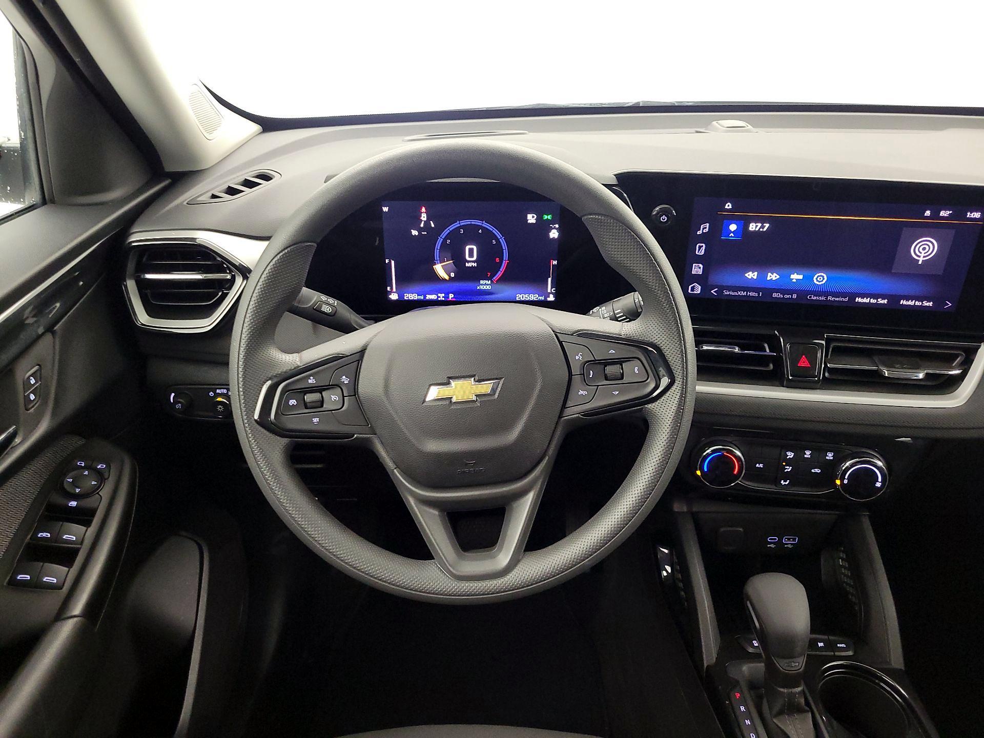Thumbnail: 2025 Chevrolet TrailBlazer - 10