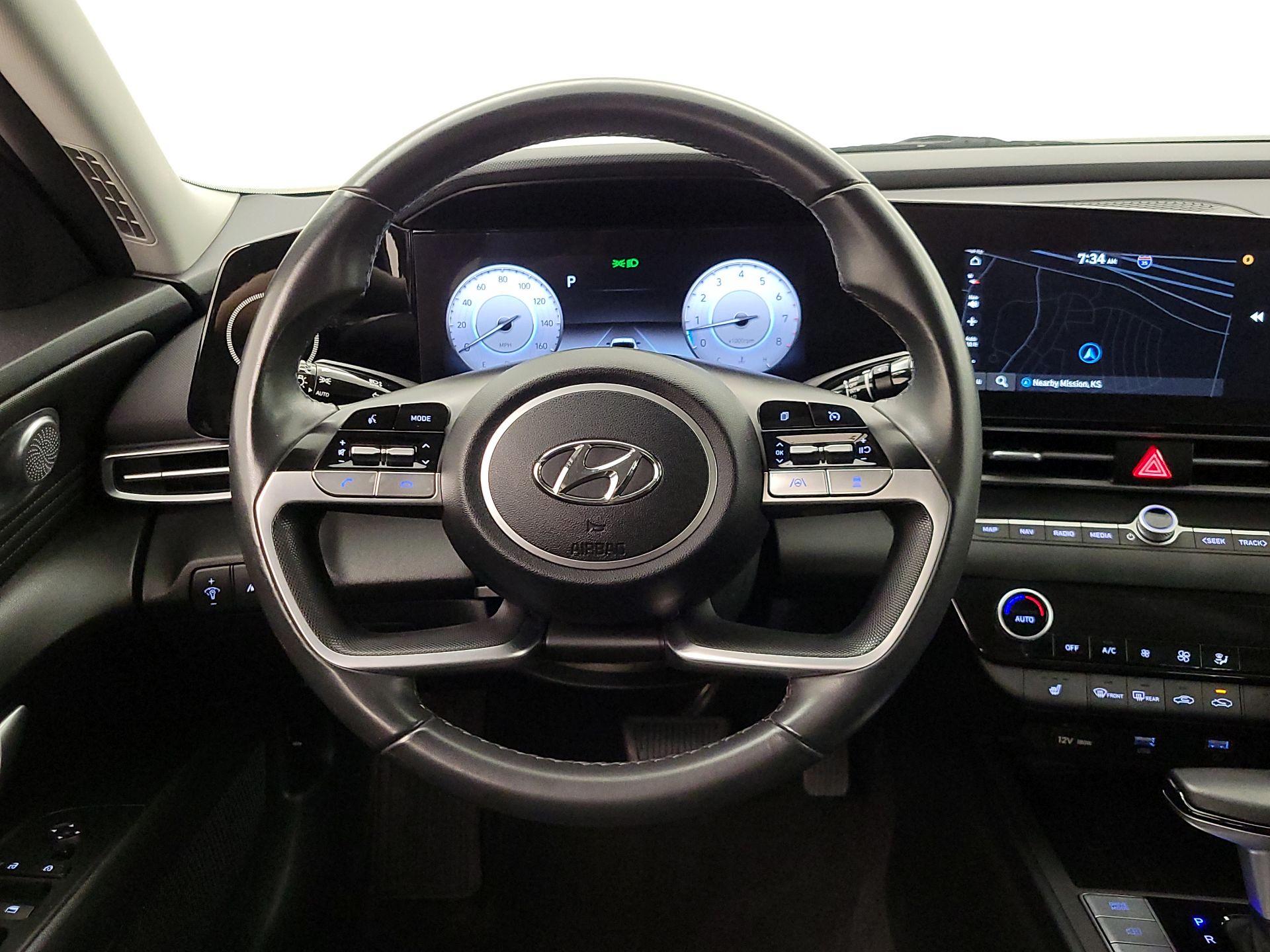 Thumbnail: 2023 Hyundai Elantra - 10