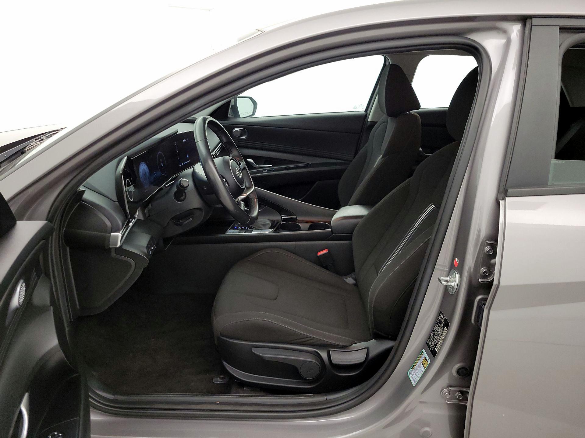 Thumbnail: 2023 Hyundai Elantra - 11