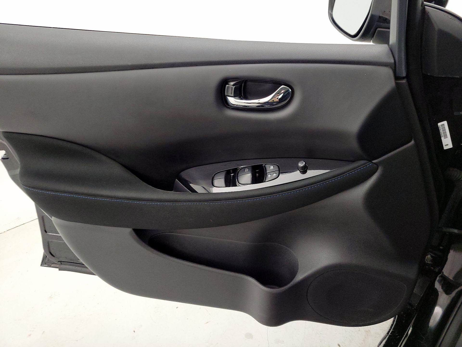 Thumbnail: 2023 Nissan Leaf - 12