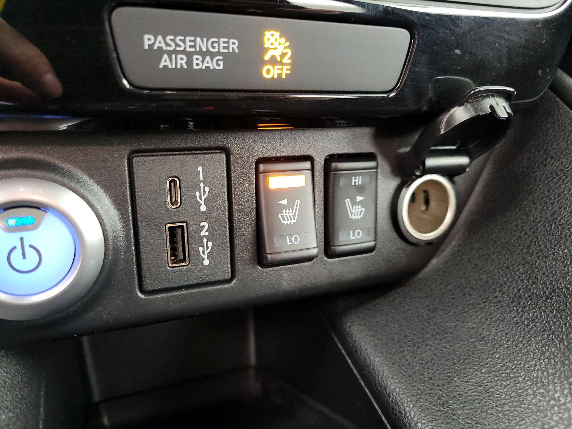 Thumbnail: 2023 Nissan Leaf - 18