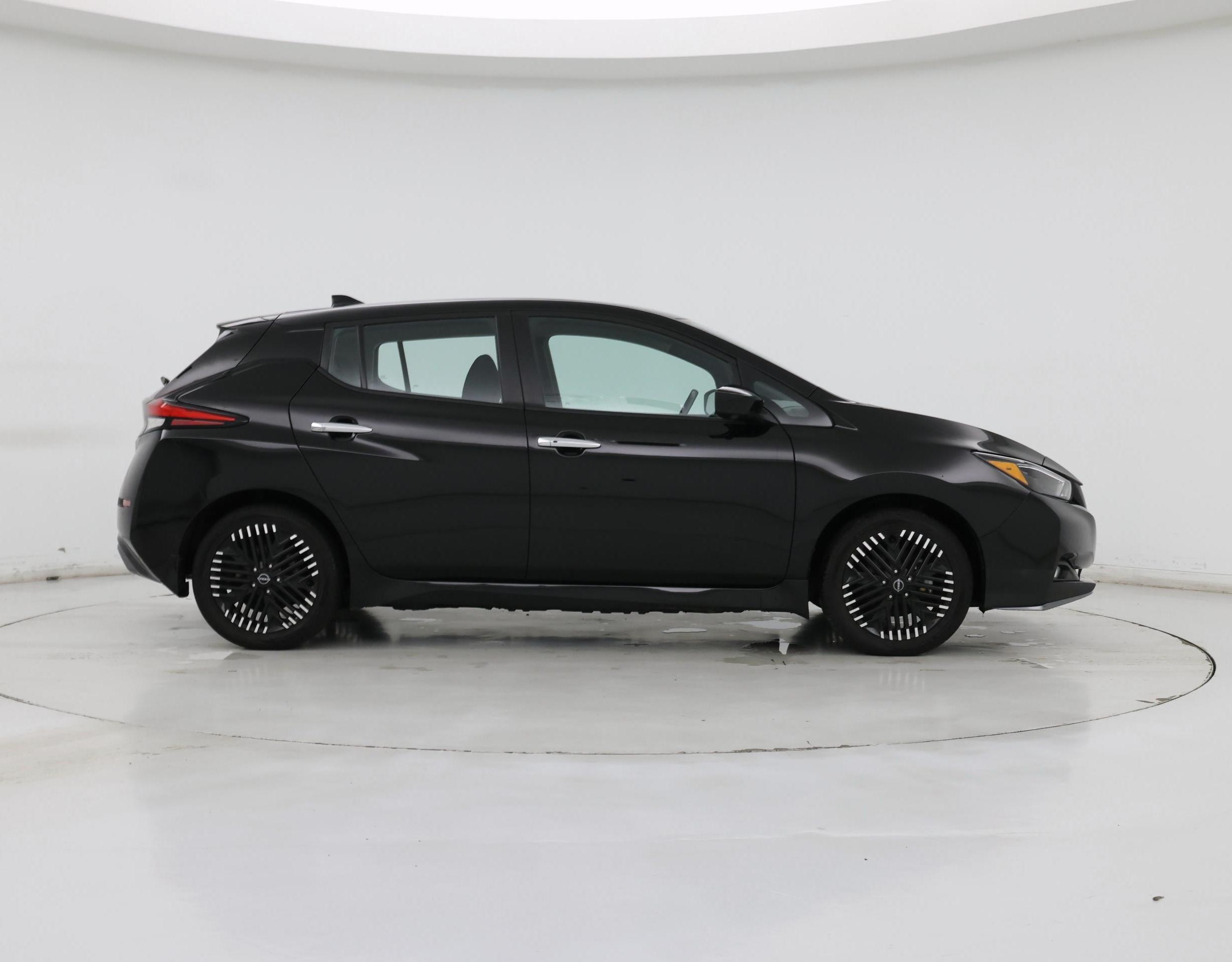 Thumbnail: 2023 Nissan Leaf - 7