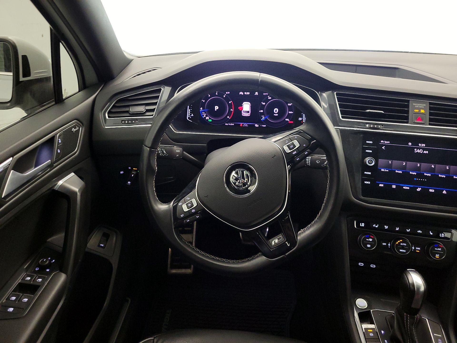 Thumbnail: 2021 Volkswagen Tiguan - 10