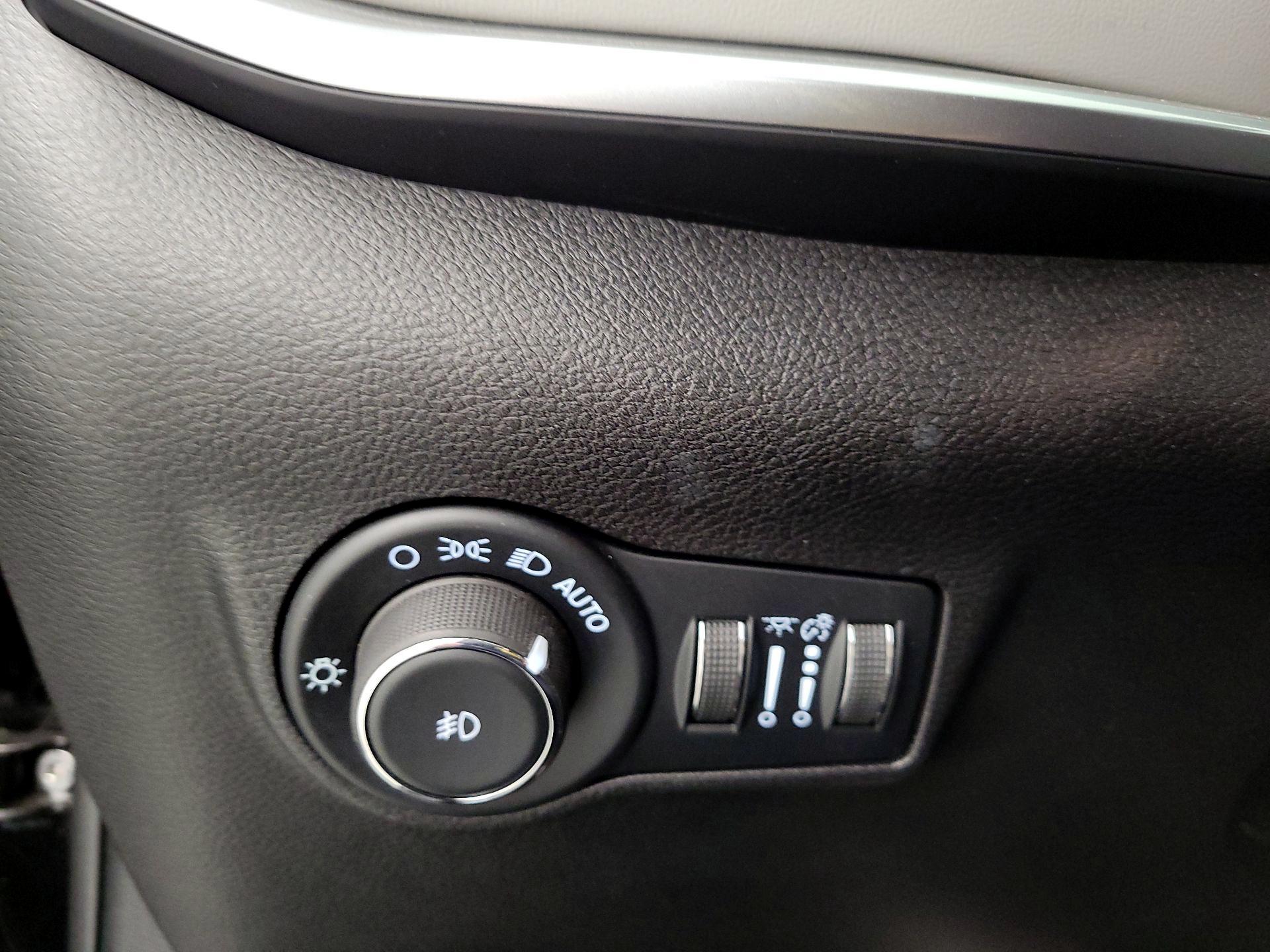 Thumbnail: 2025 Jeep Compass - 13