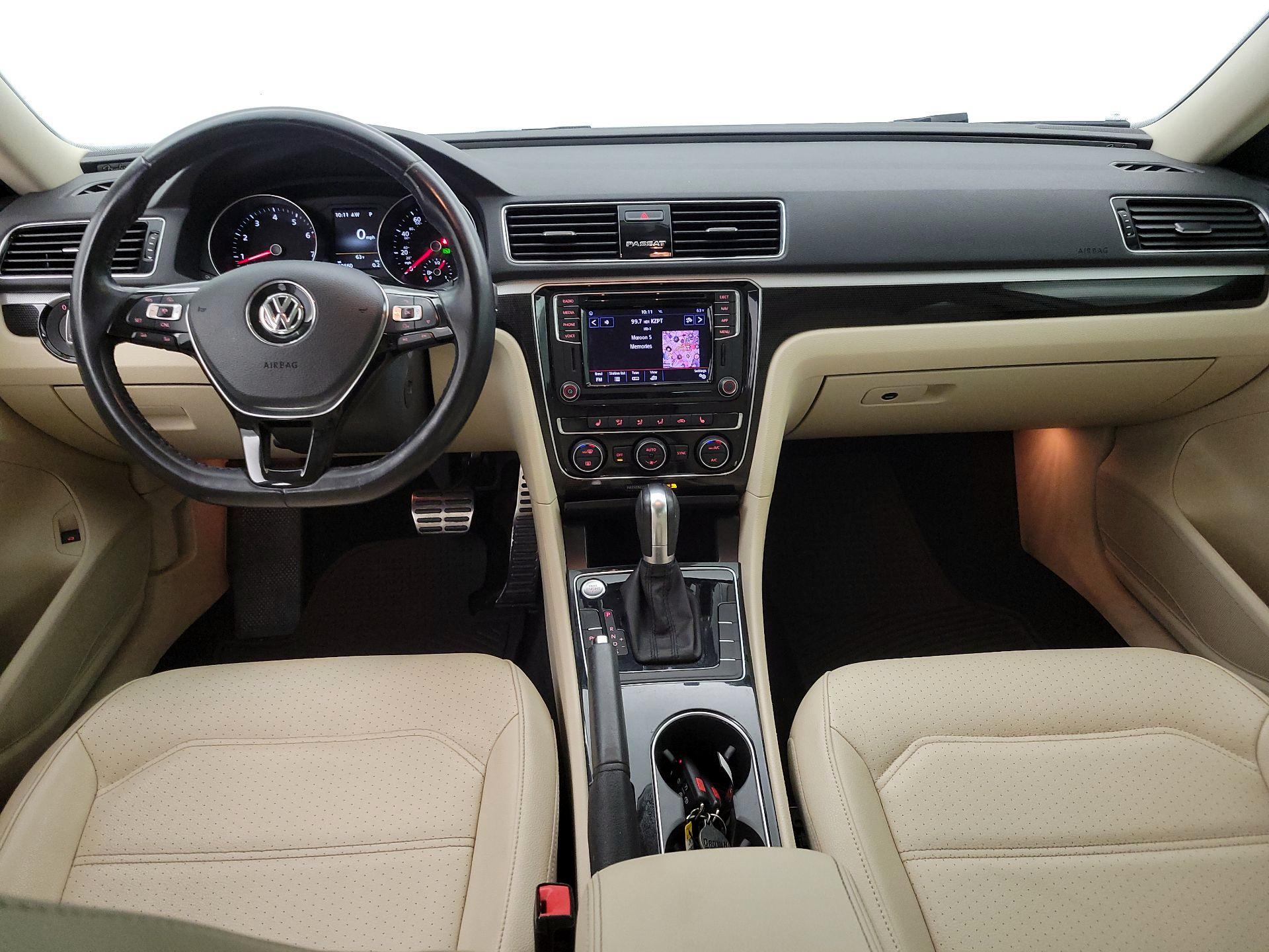 Thumbnail: 2019 Volkswagen Passat - 9